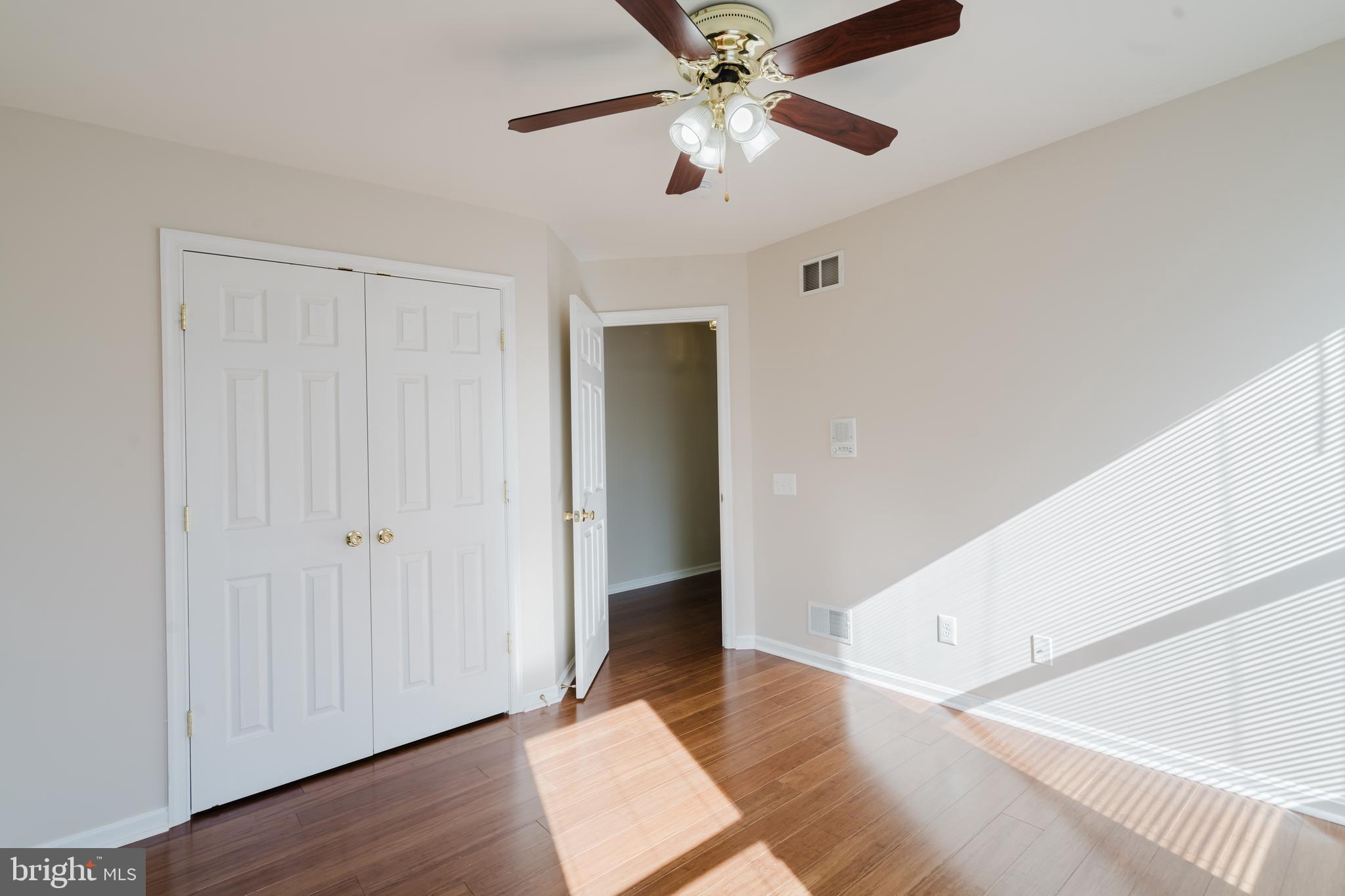 MIDDLE RUN CROSSIN - Residential