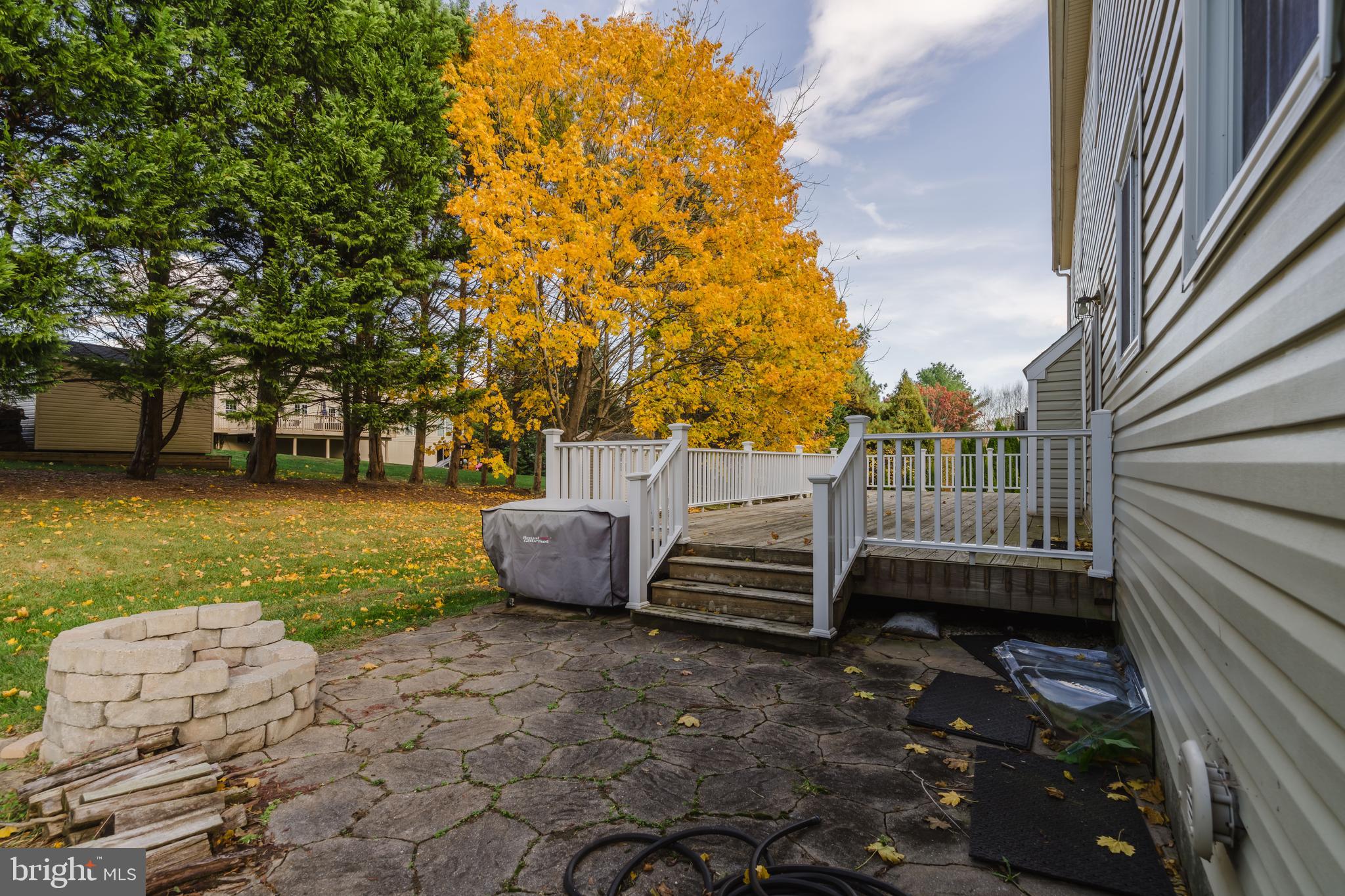 MIDDLE RUN CROSSIN - Residential