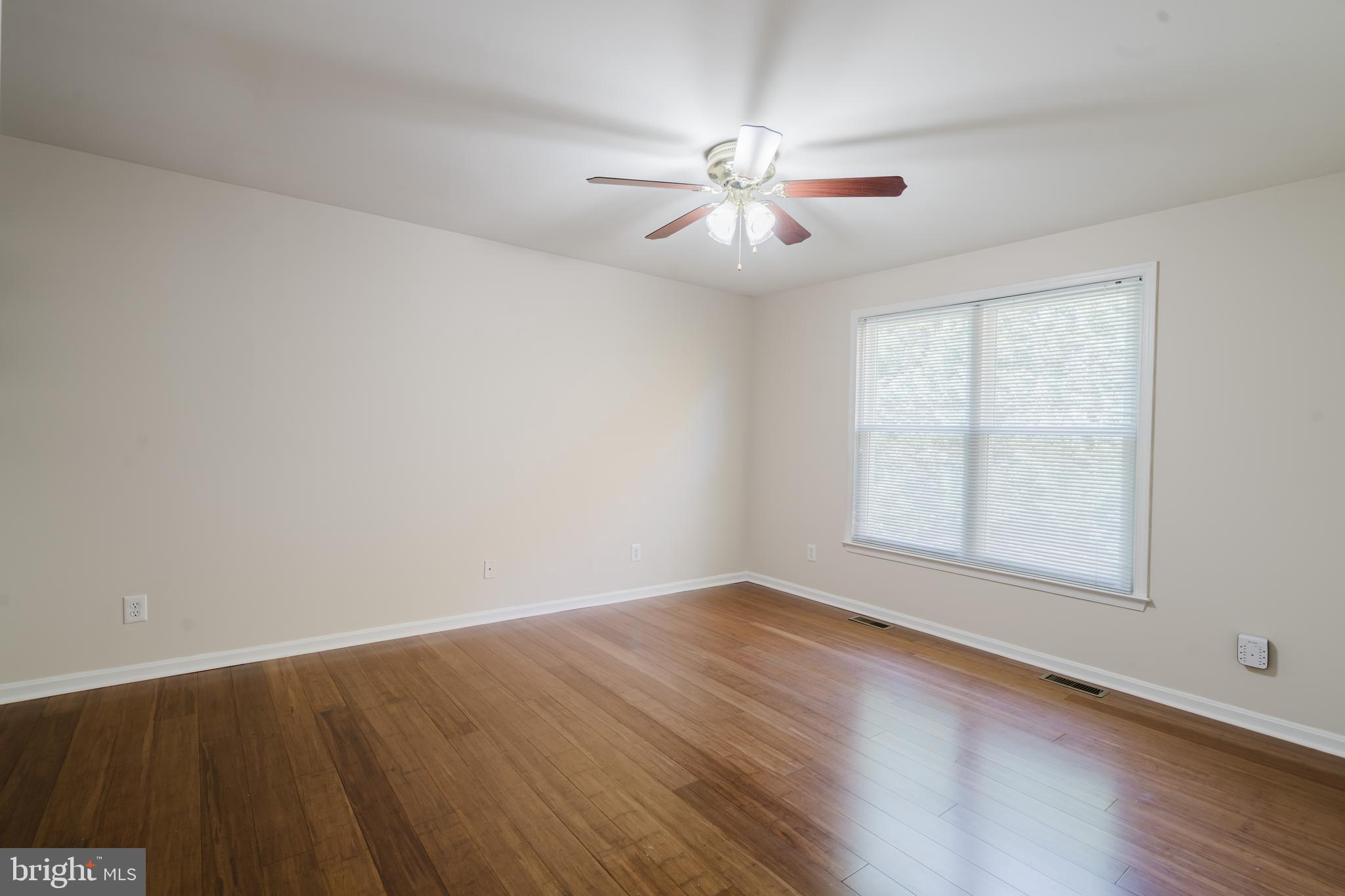 MIDDLE RUN CROSSIN - Residential