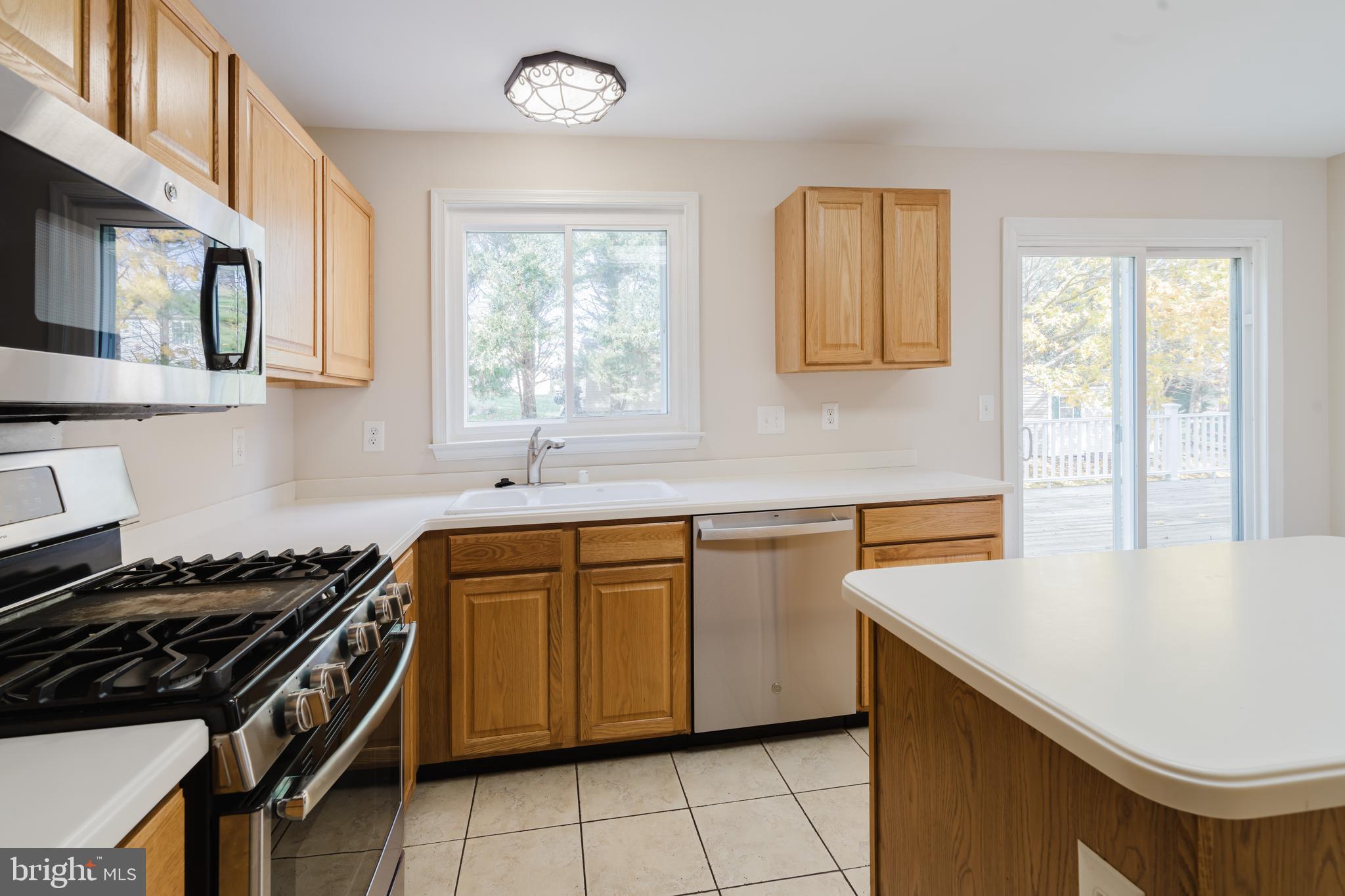 MIDDLE RUN CROSSIN - Residential