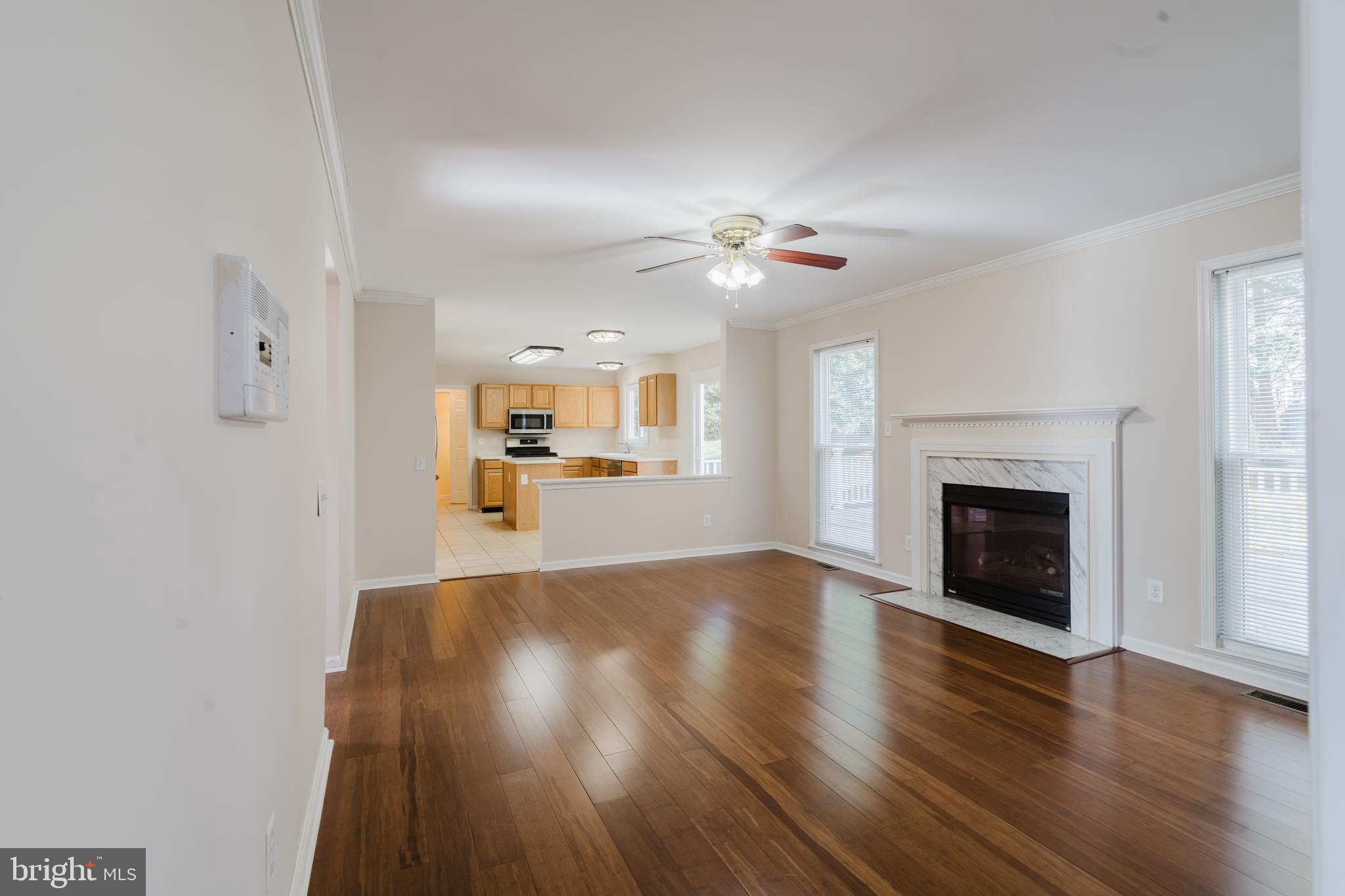 MIDDLE RUN CROSSIN - Residential