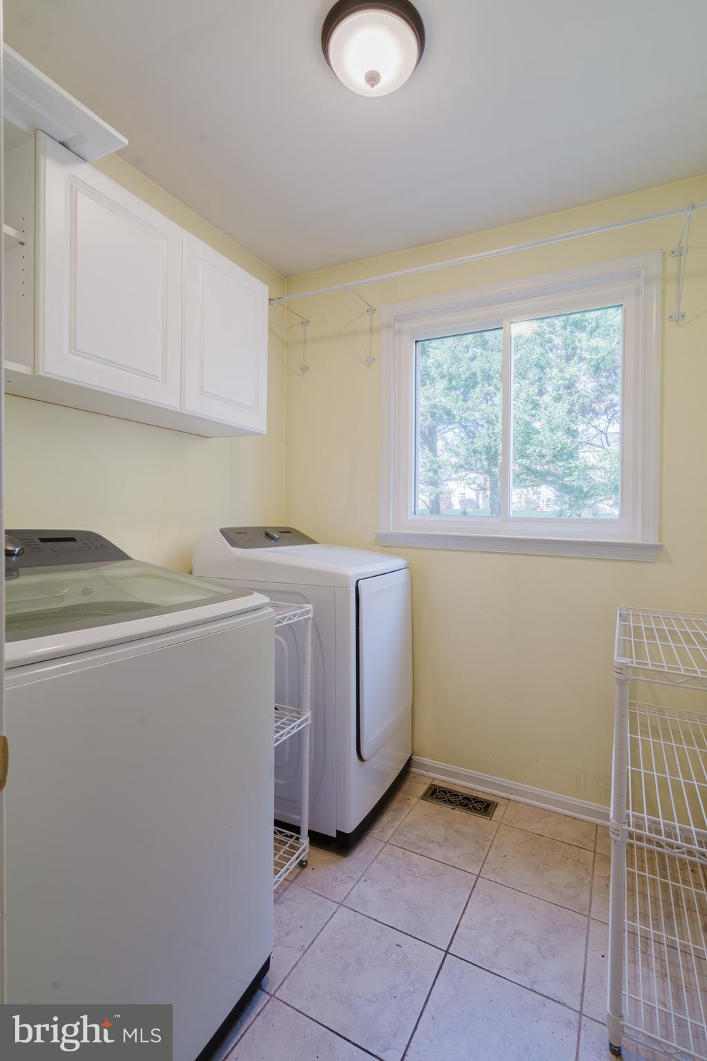 MIDDLE RUN CROSSIN - Residential