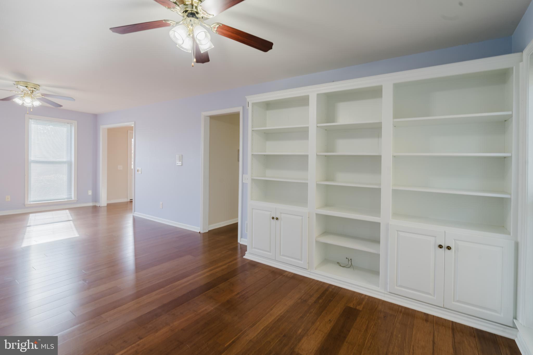 MIDDLE RUN CROSSIN - Residential