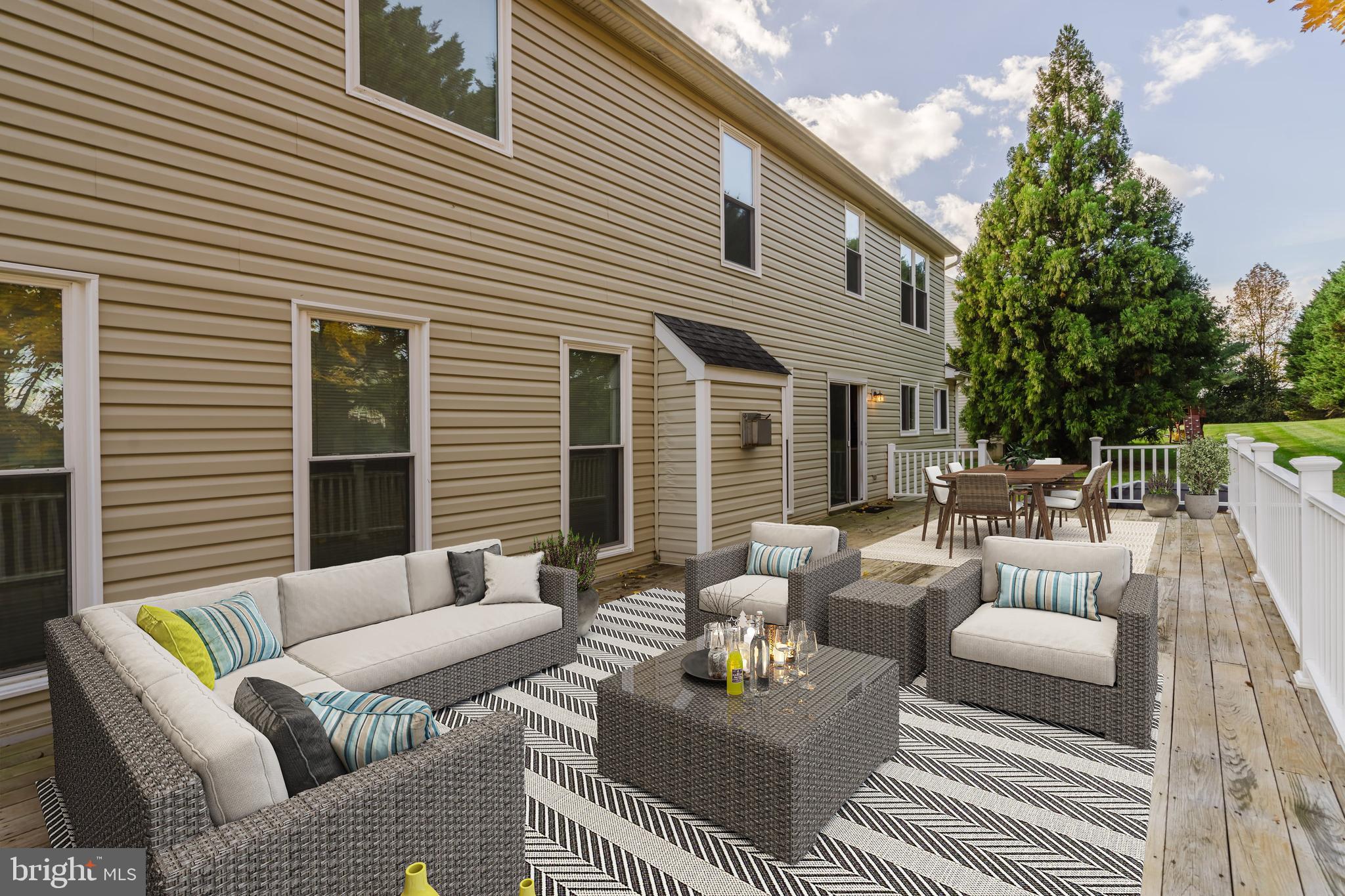 MIDDLE RUN CROSSIN - Residential