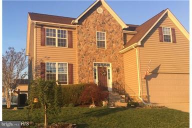 ESTATES AT SINGLETREE - Residential Lease