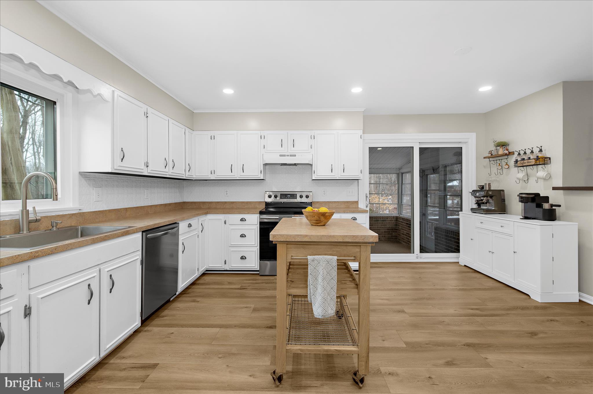 THE MEADOWS - Residential