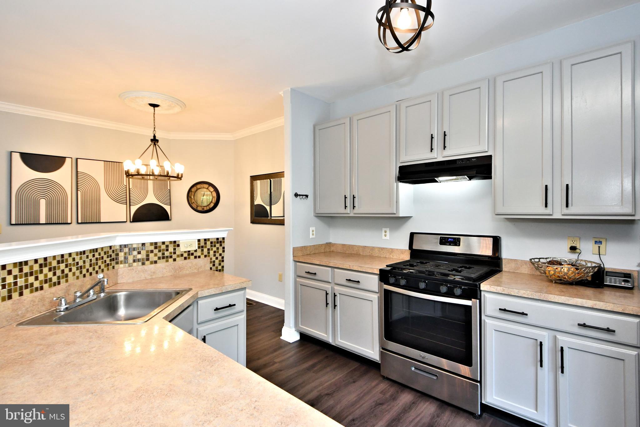 HAWTHORNE ESTATES - Residential