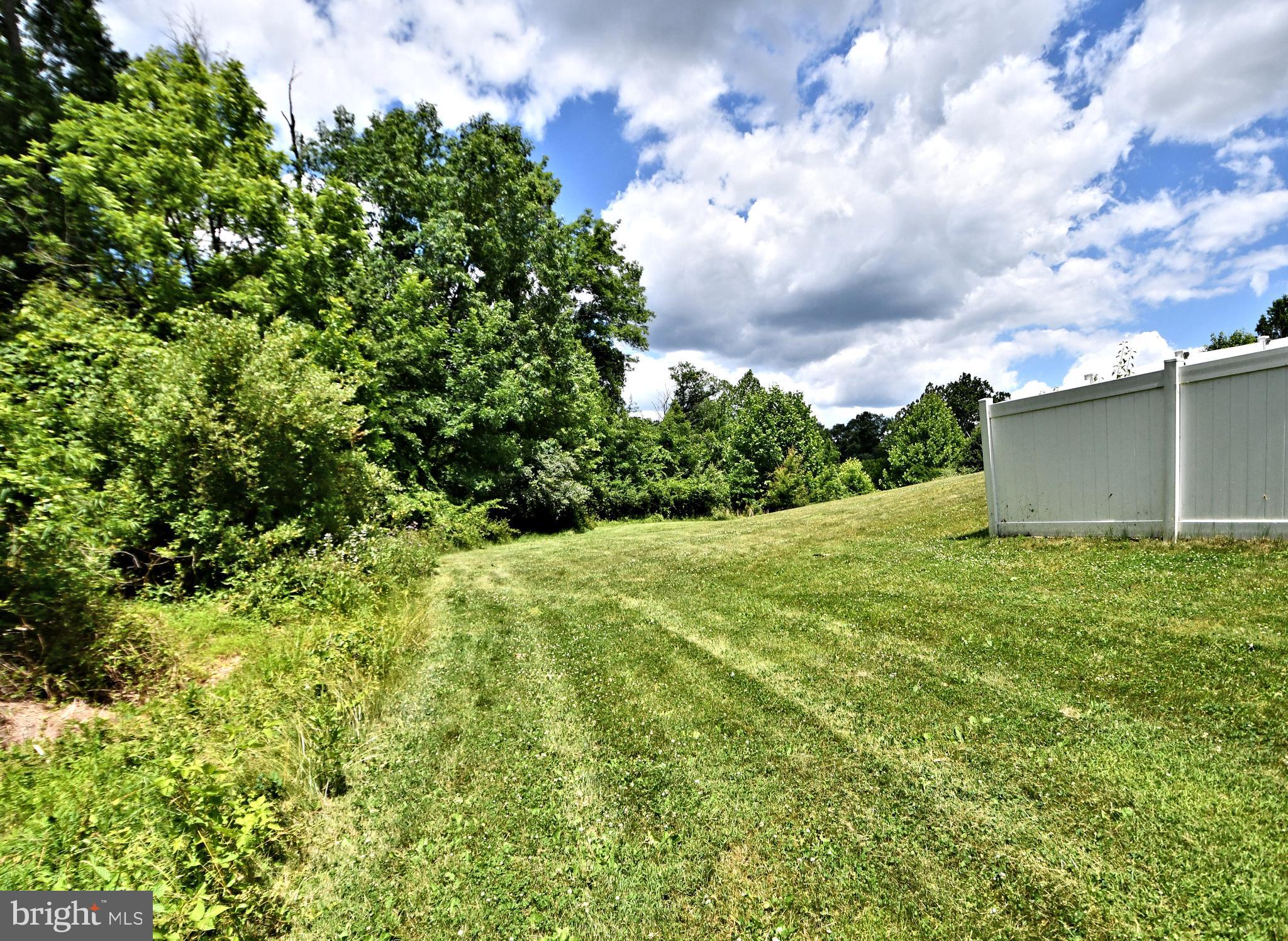 HAWTHORNE ESTATES - Residential