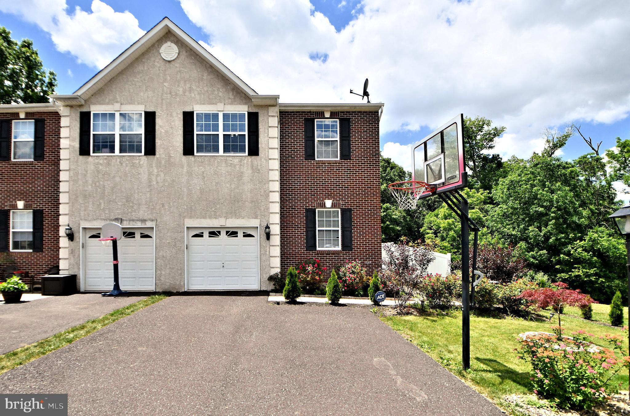 HAWTHORNE ESTATES - Residential