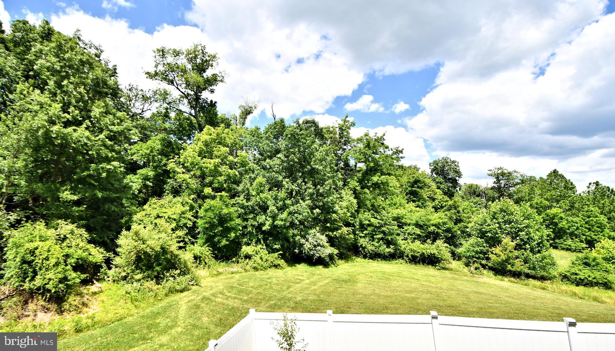 HAWTHORNE ESTATES - Residential