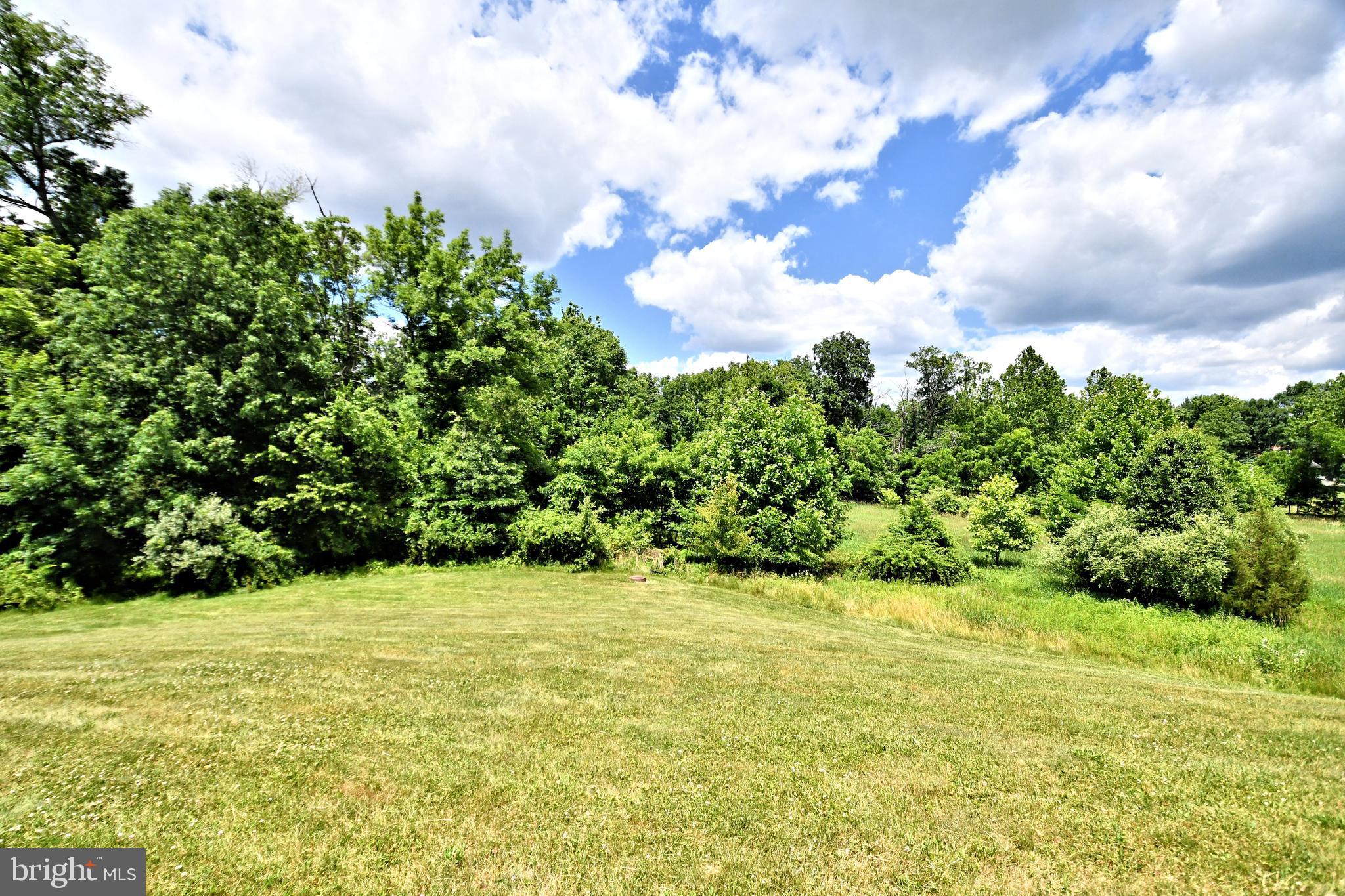 HAWTHORNE ESTATES - Residential