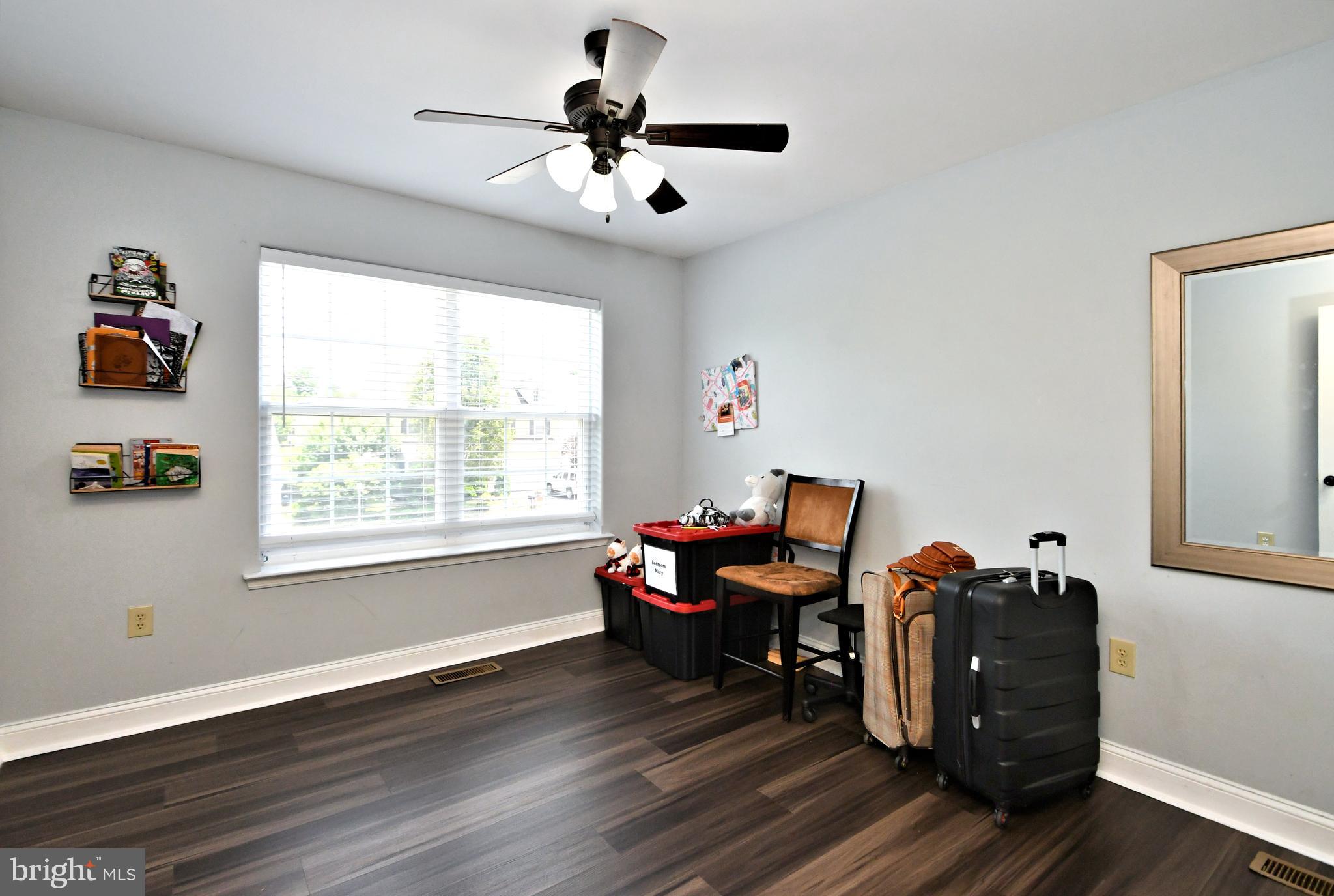 HAWTHORNE ESTATES - Residential