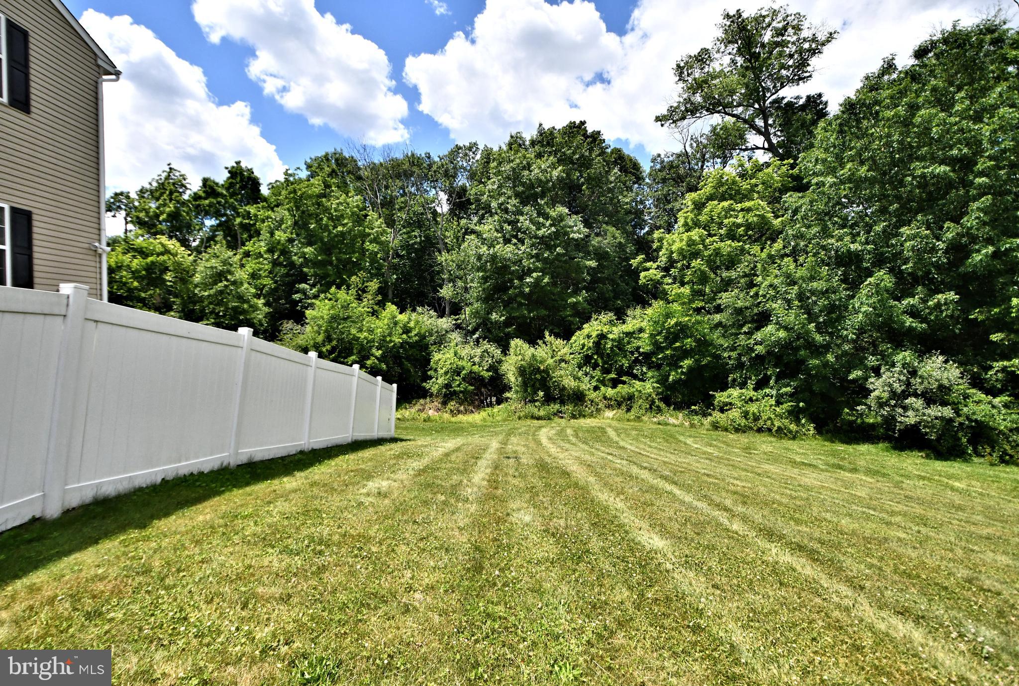 HAWTHORNE ESTATES - Residential