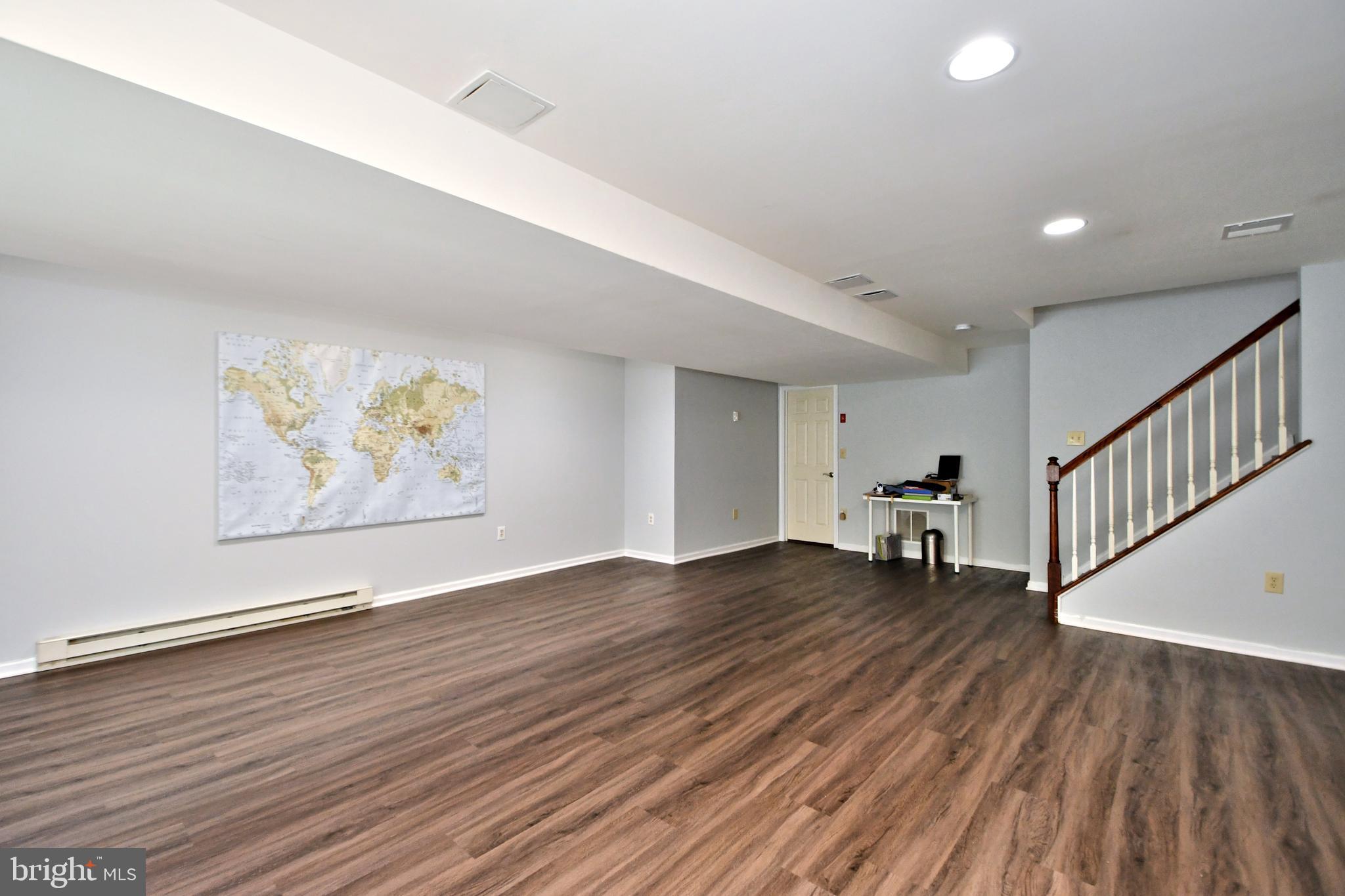 HAWTHORNE ESTATES - Residential