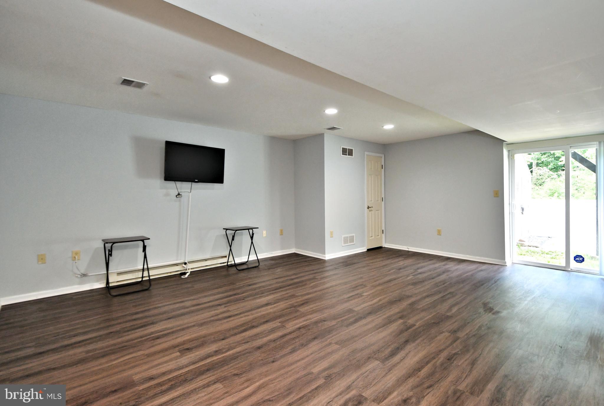 HAWTHORNE ESTATES - Residential