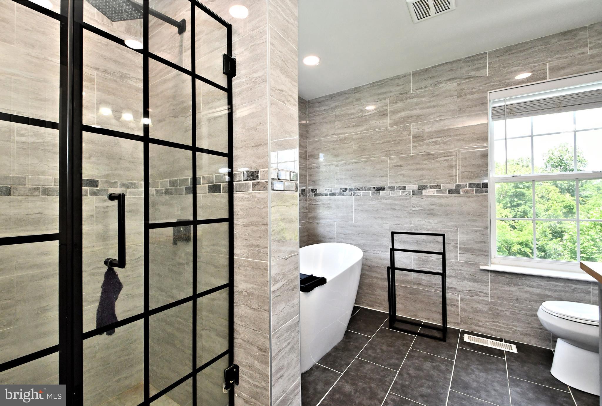 HAWTHORNE ESTATES - Residential