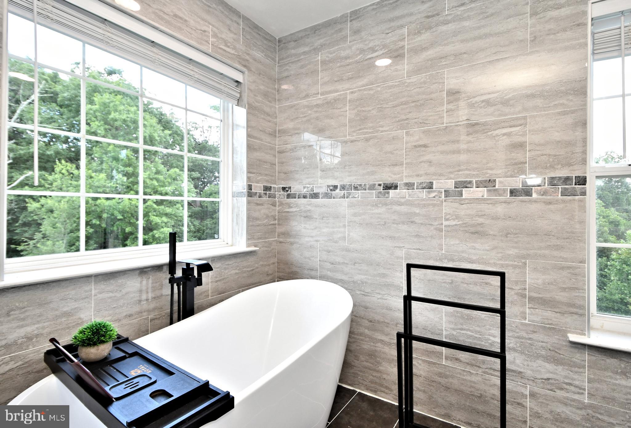 HAWTHORNE ESTATES - Residential