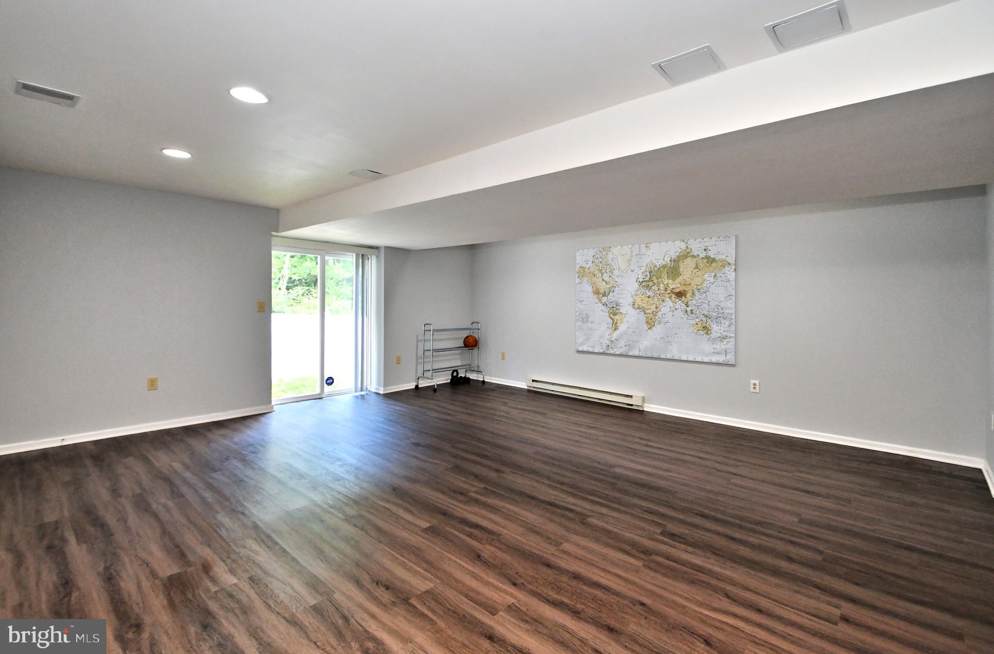 HAWTHORNE ESTATES - Residential