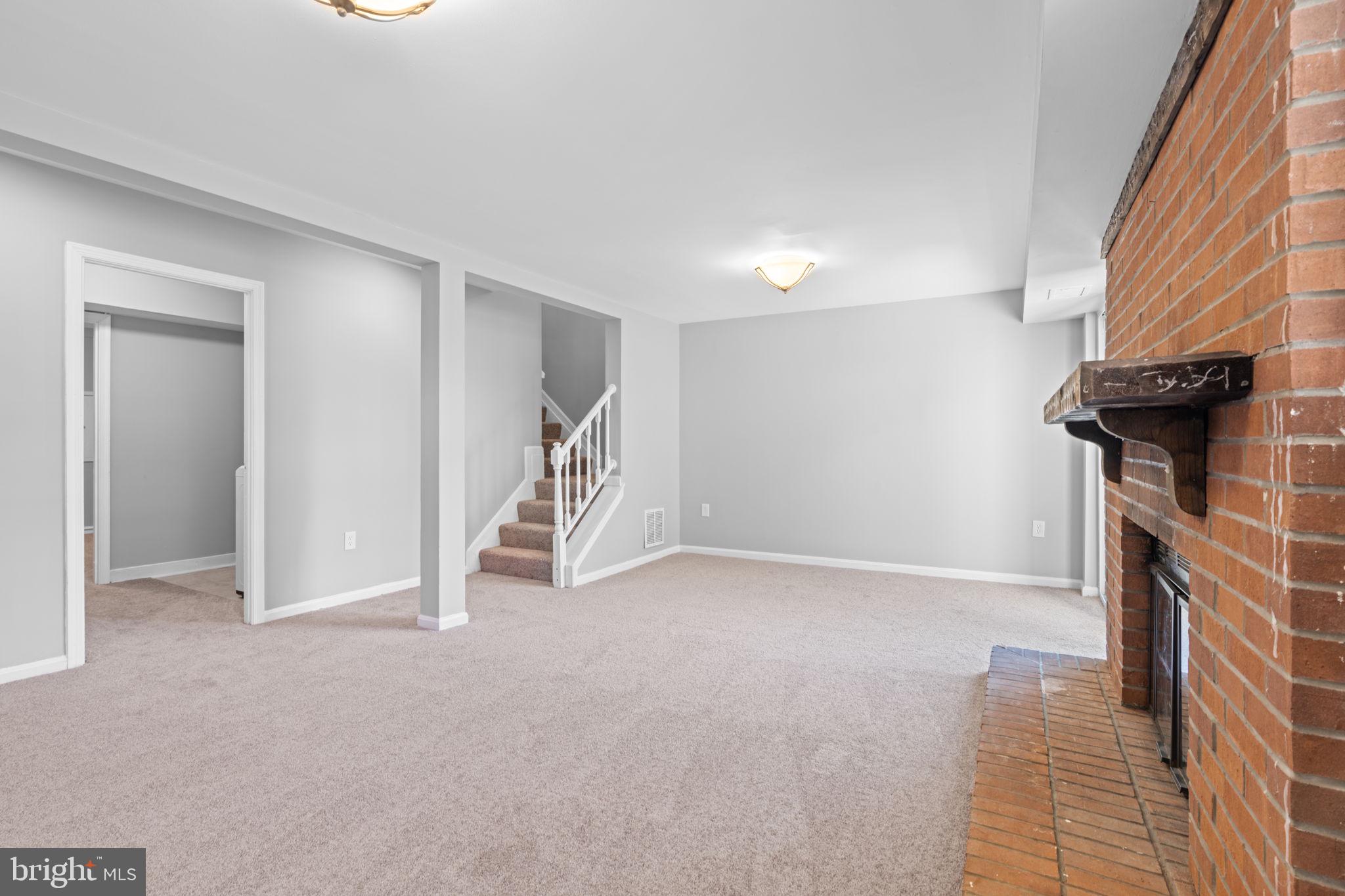 OXFORD CROSSING - Residential