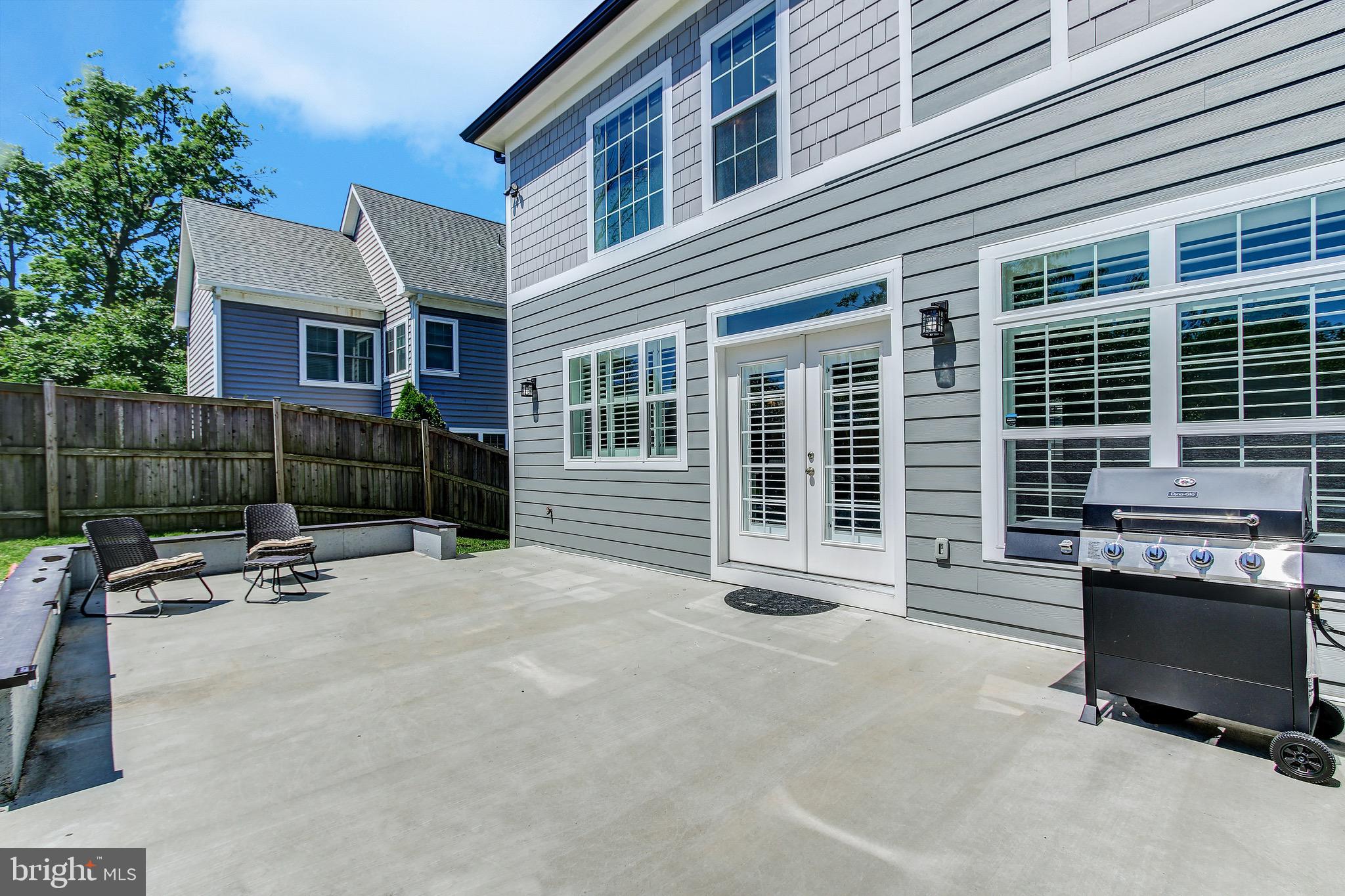 GEORGETOWN VILLAGE - Residential
