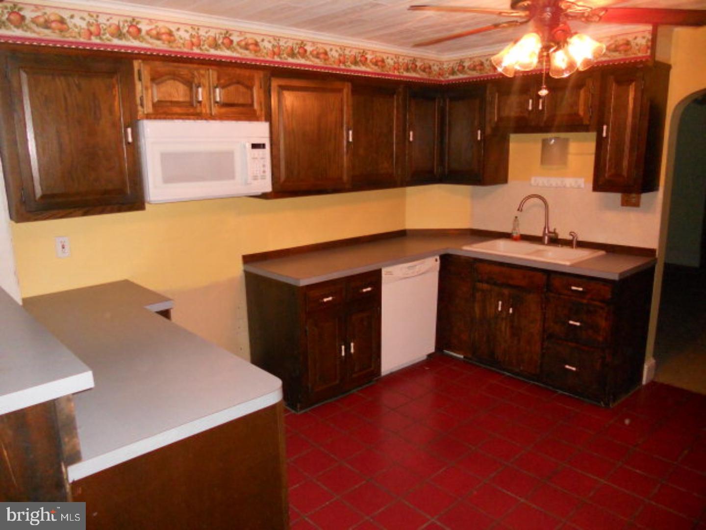 NEW MINERSVILLE - Residential