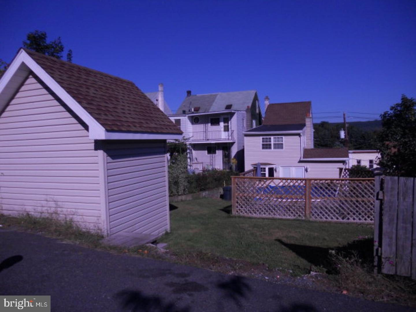 NEW MINERSVILLE - Residential