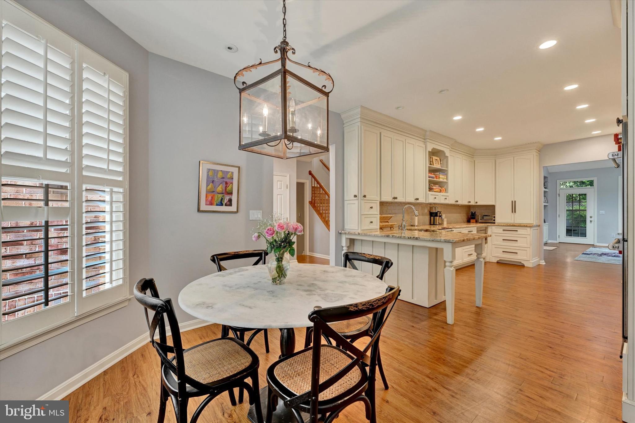 1826 COURTYARD CIRCLE 1826