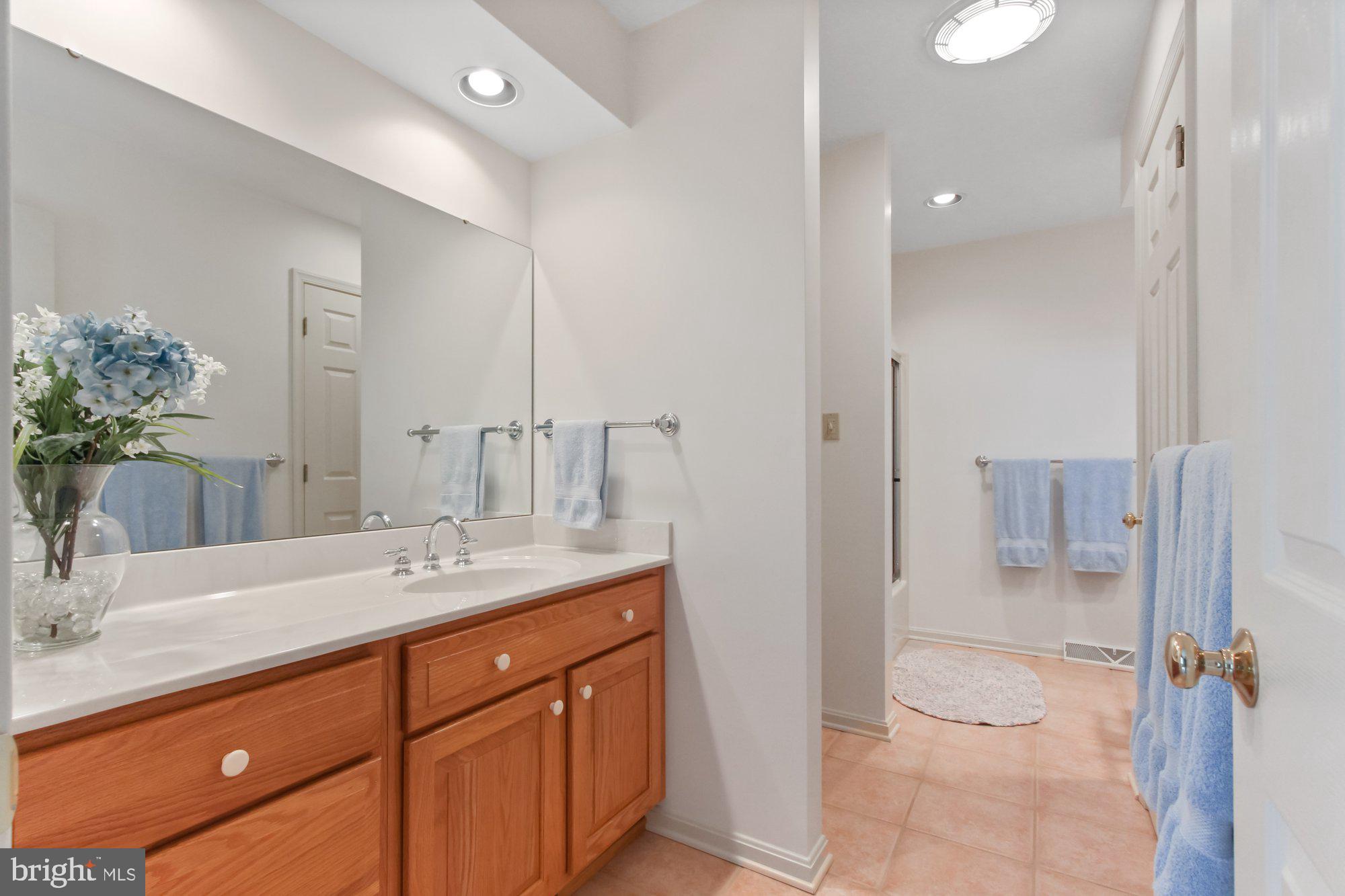 COUNTRY MANOR ESTATES - Residential