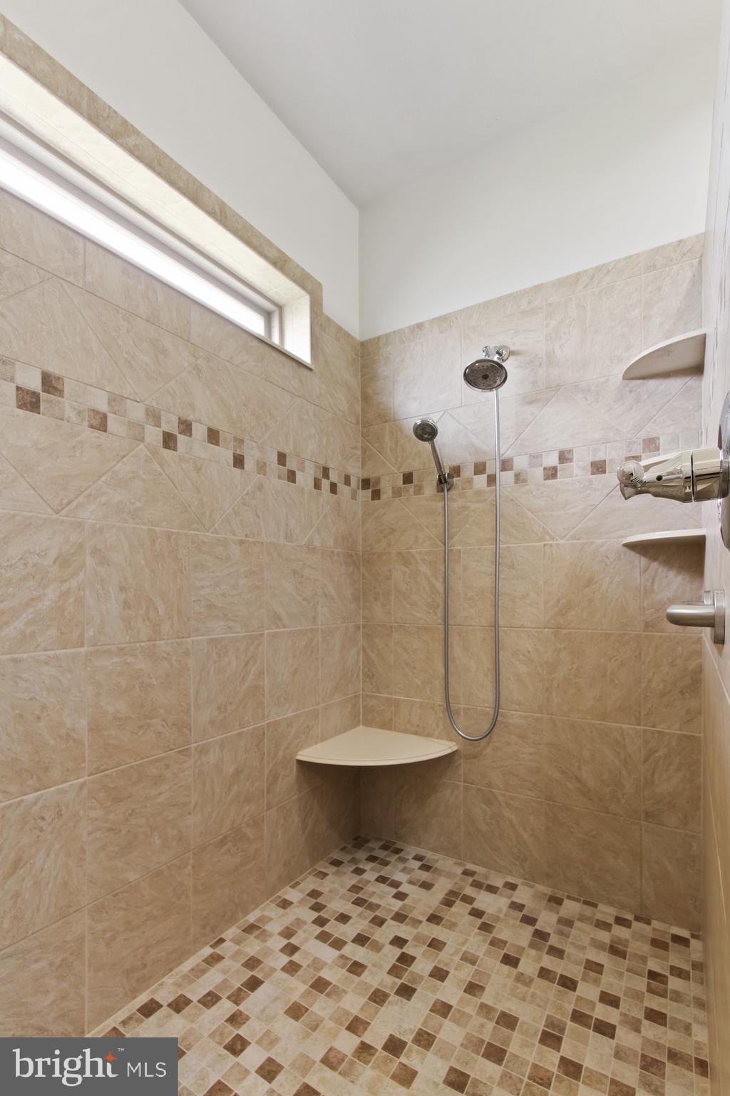 COUNTRY MANOR ESTATES - Residential
