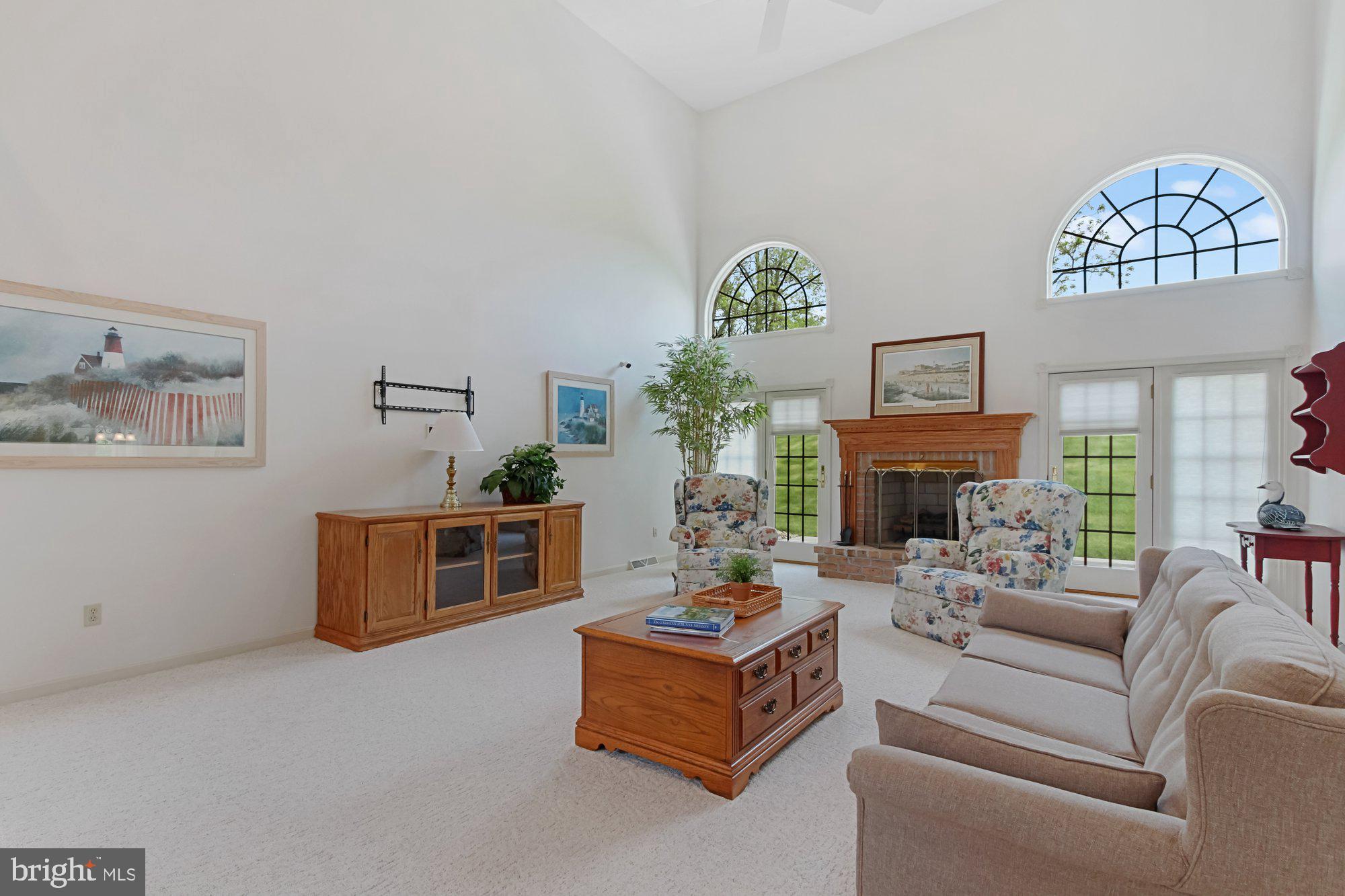 COUNTRY MANOR ESTATES - Residential