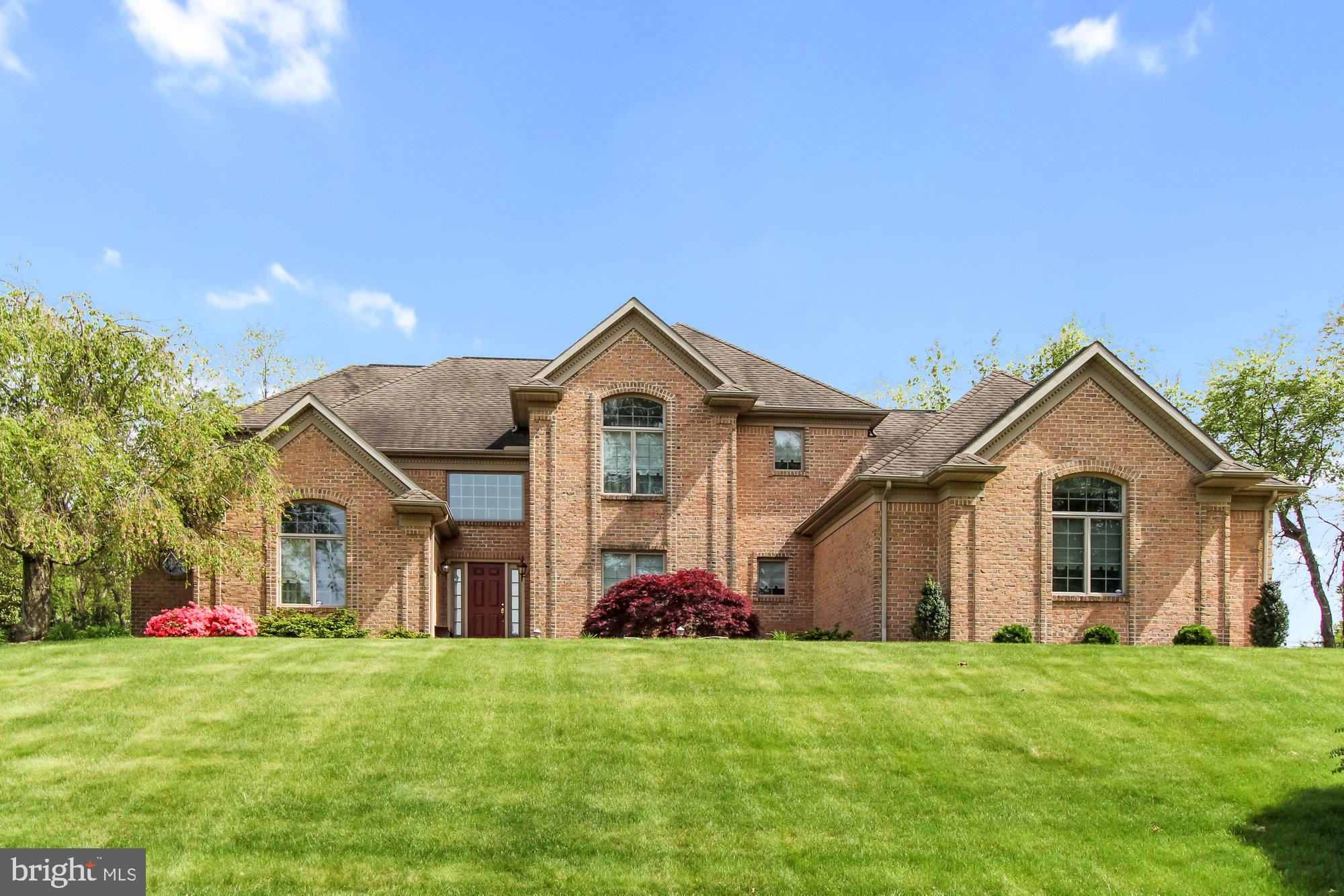 COUNTRY MANOR ESTATES - Residential
