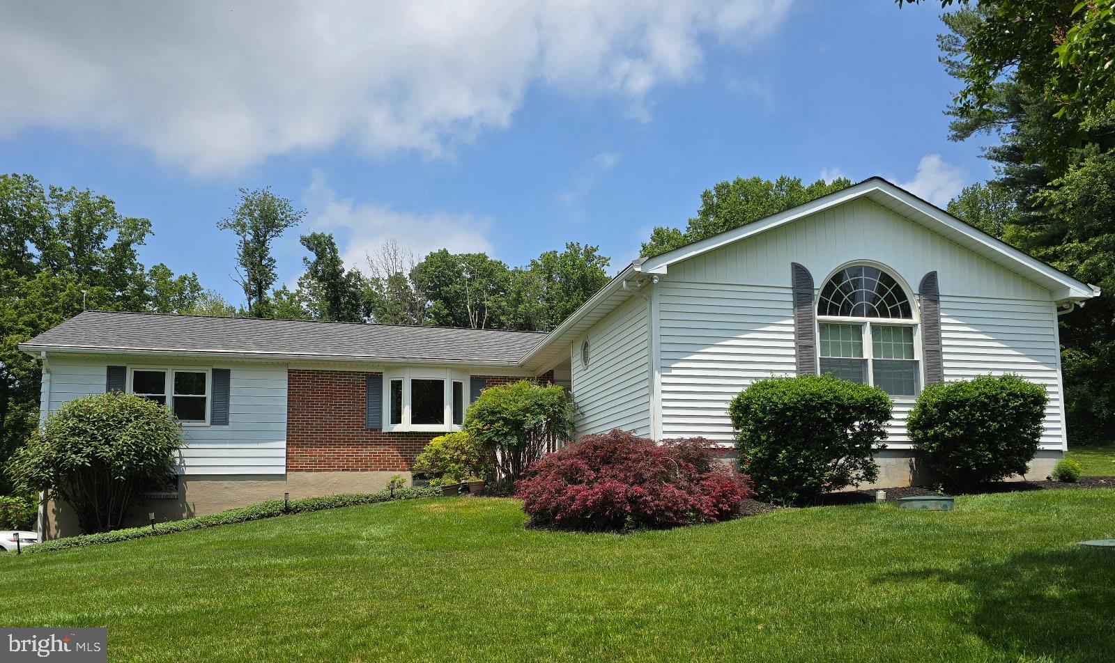 4402 MEADOWCLIFF ROAD