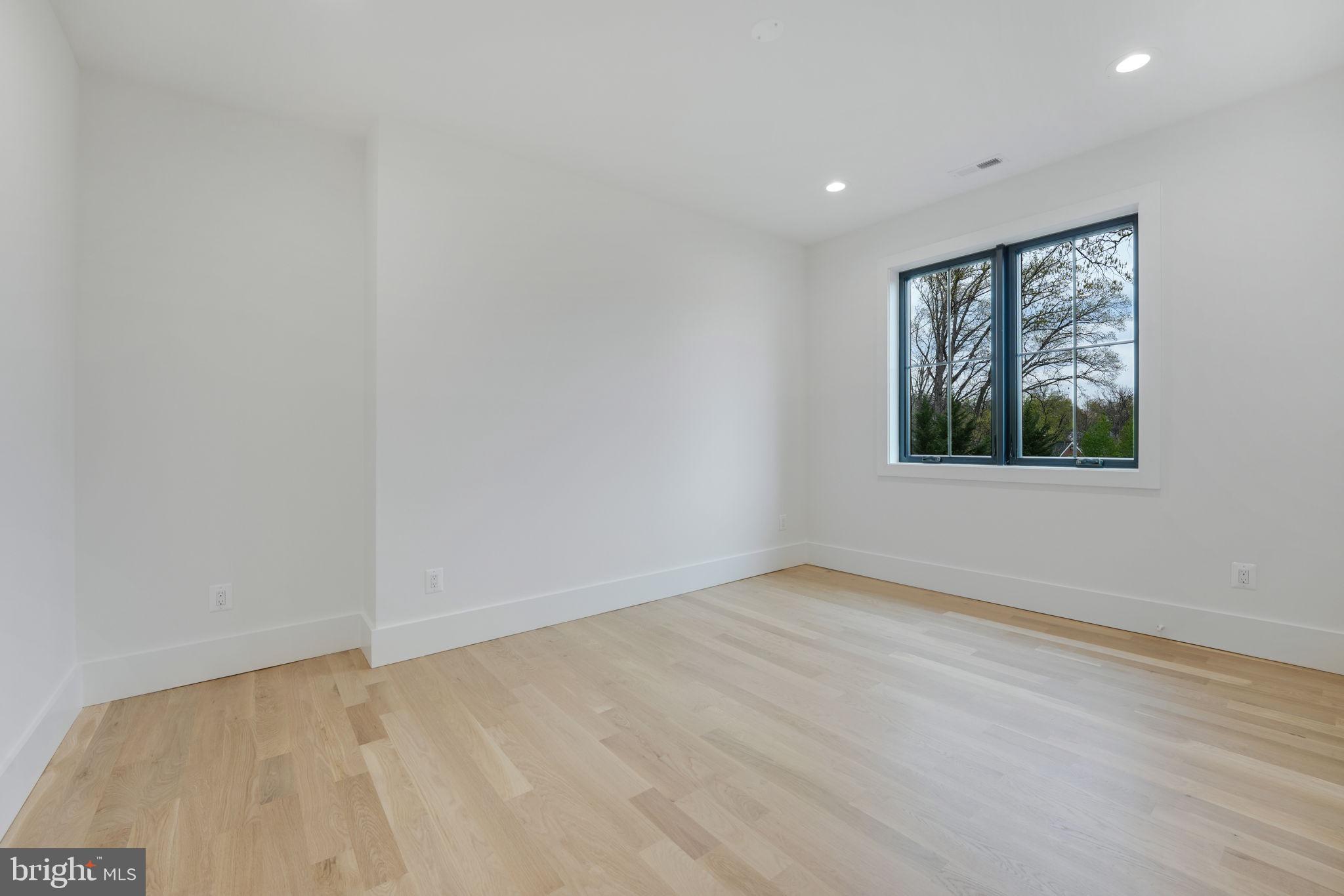 BRADDOCK HEIGHTS - Residential