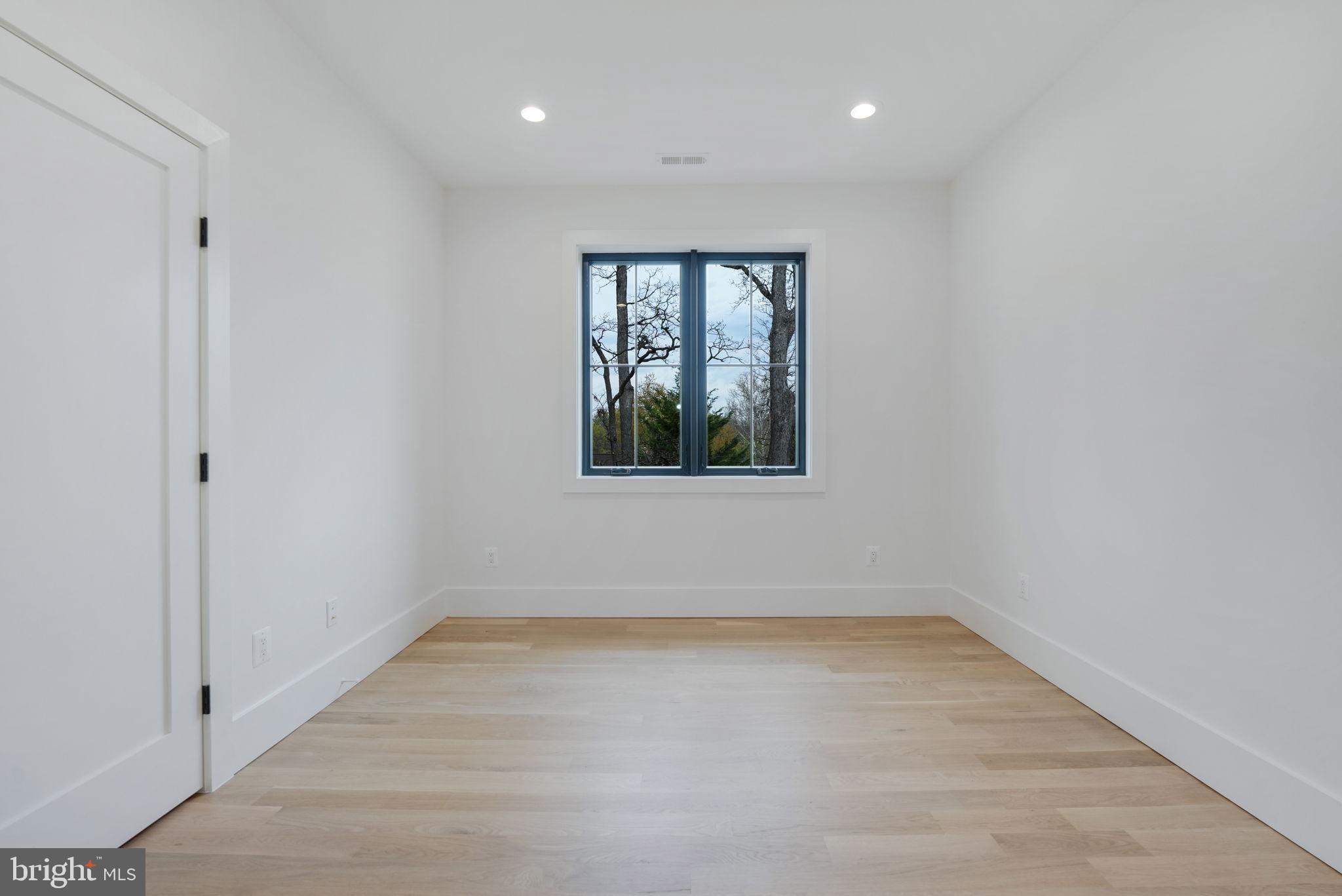 BRADDOCK HEIGHTS - Residential