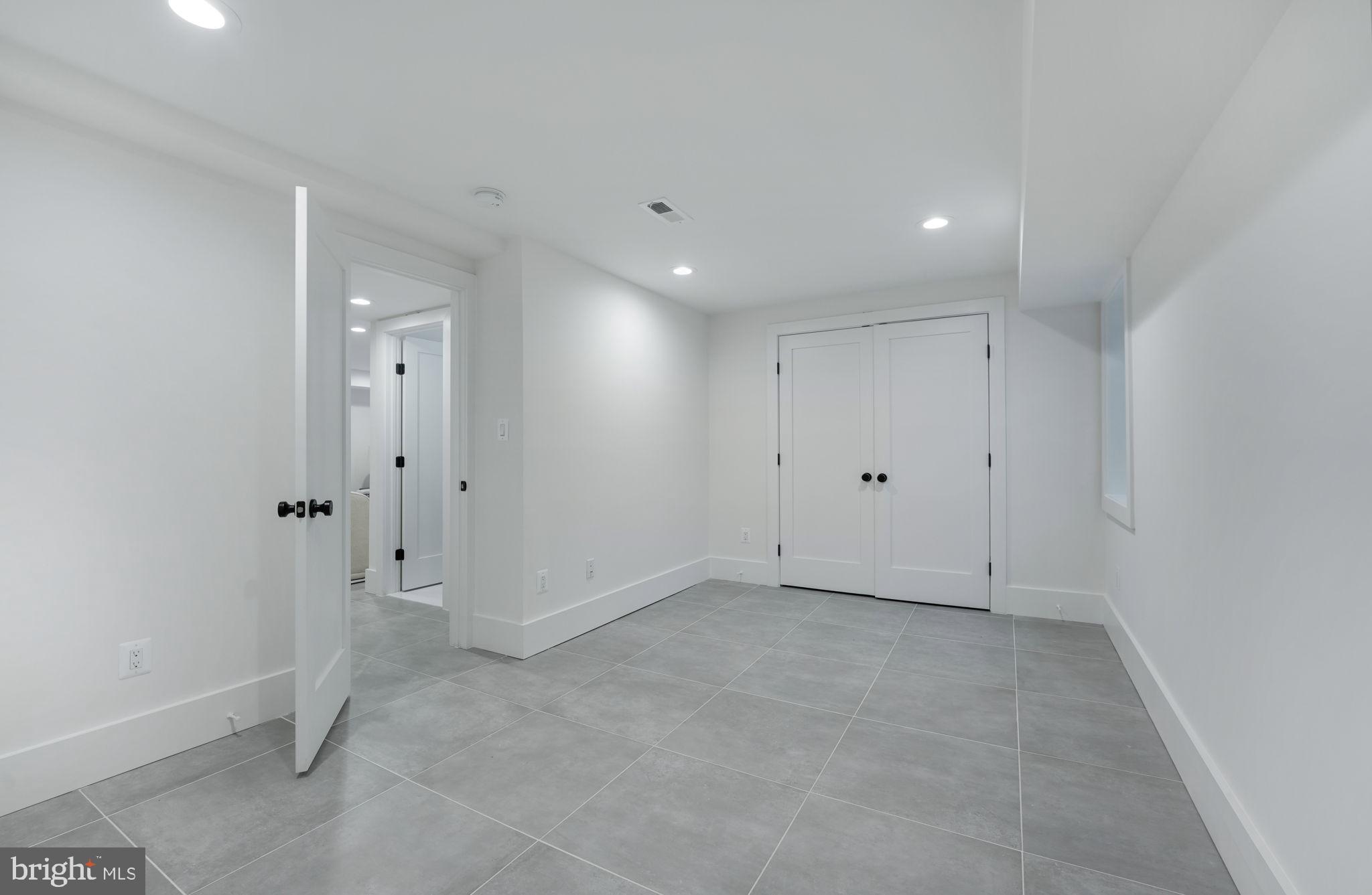 BRADDOCK HEIGHTS - Residential