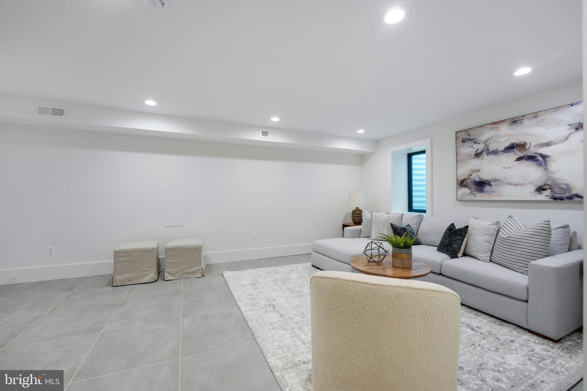 BRADDOCK HEIGHTS - Residential