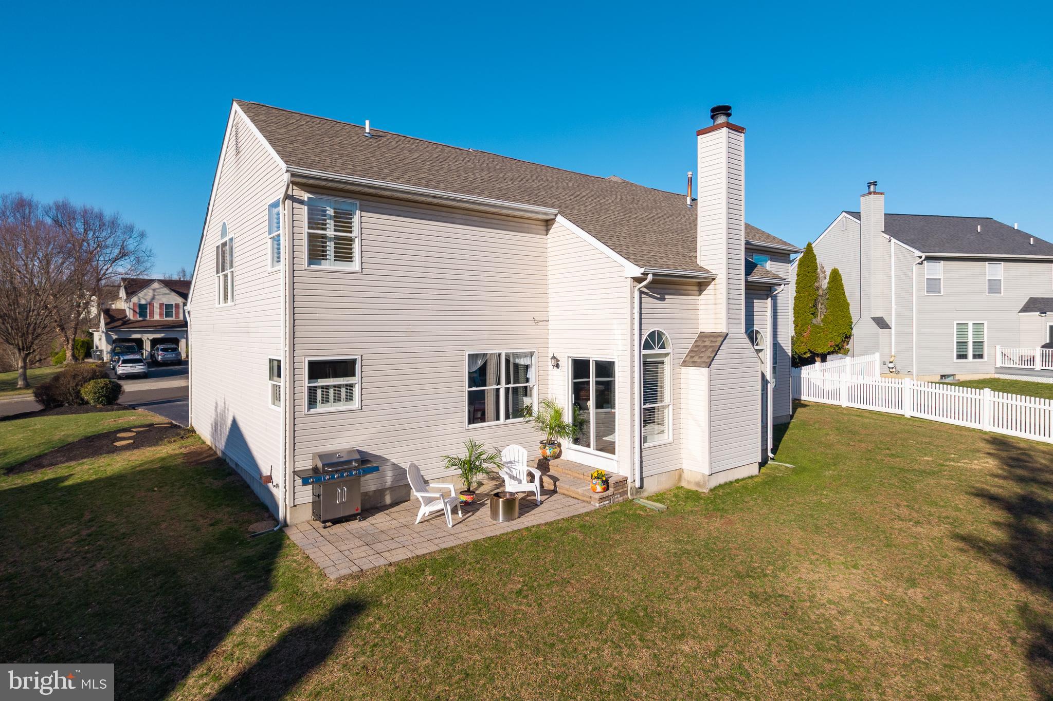 RIVERWALK - Residential