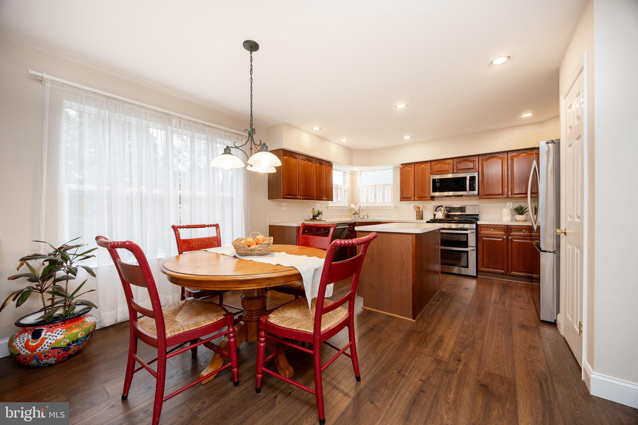 RIVERWALK - Residential