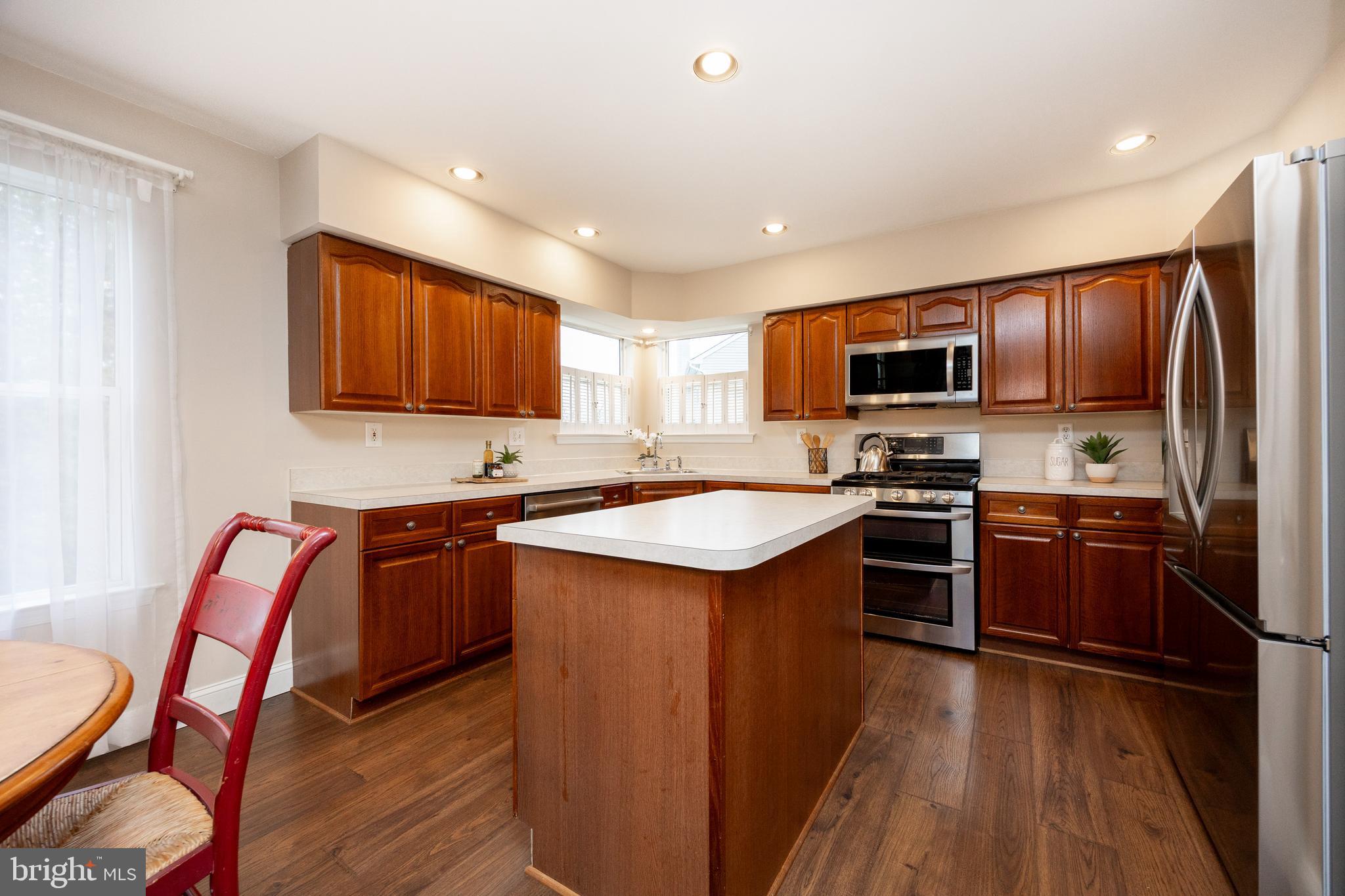 RIVERWALK - Residential