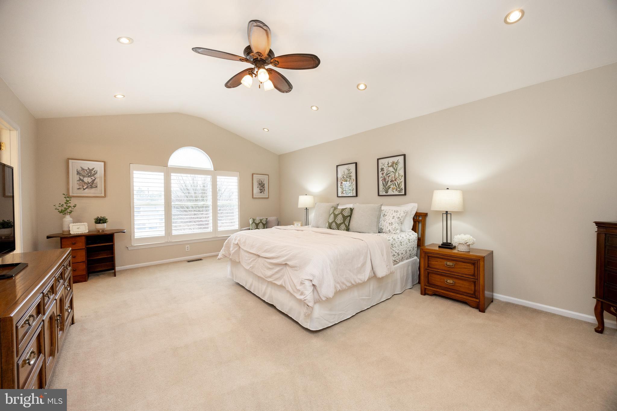 RIVERWALK - Residential