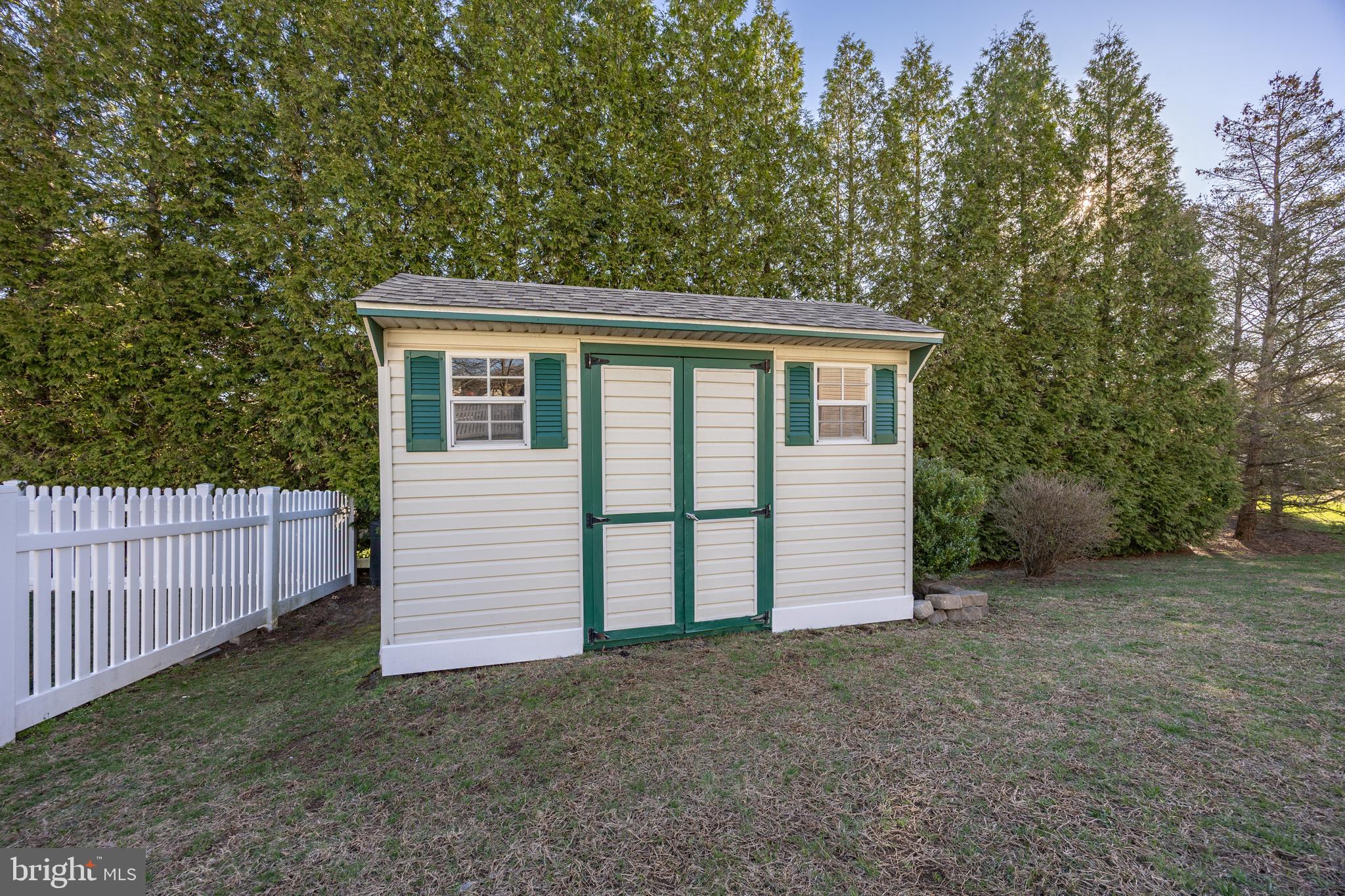 RIVERWALK - Residential