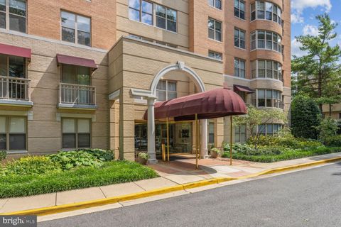 Condo For Rent - 5000 Battery Lane #406<br/> Montgomery County, BETHESDA, MD 20814