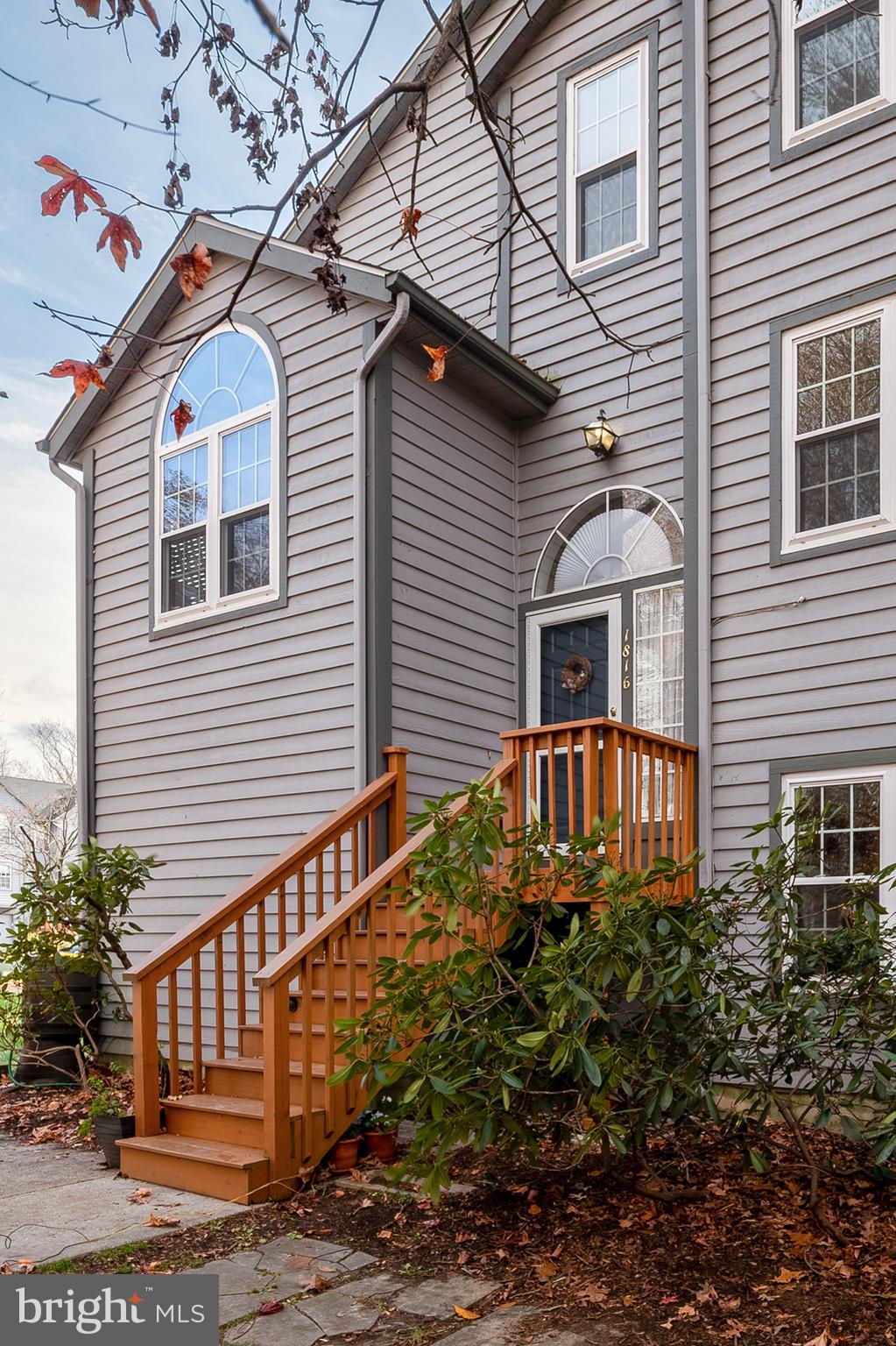 1816 WHITES FERRY PLACE 6