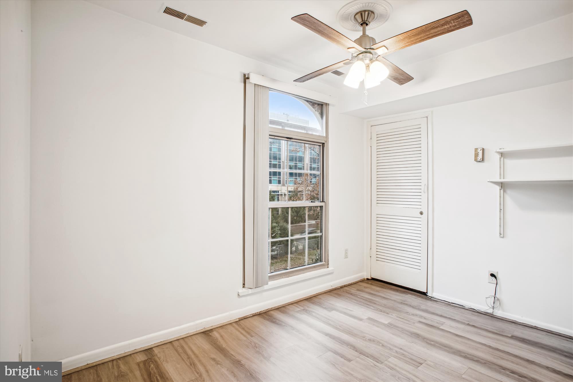 WOODBURN VILLAGE - Residential Lease