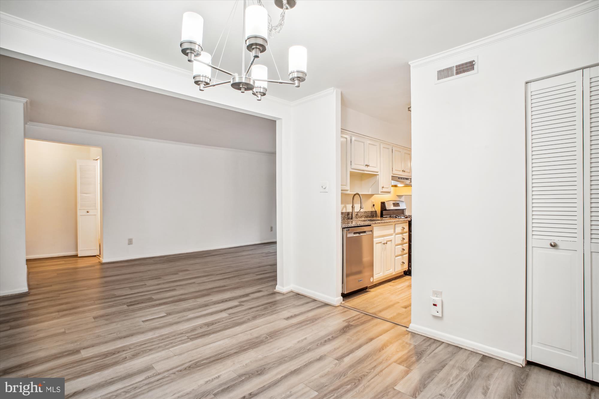 WOODBURN VILLAGE - Residential Lease