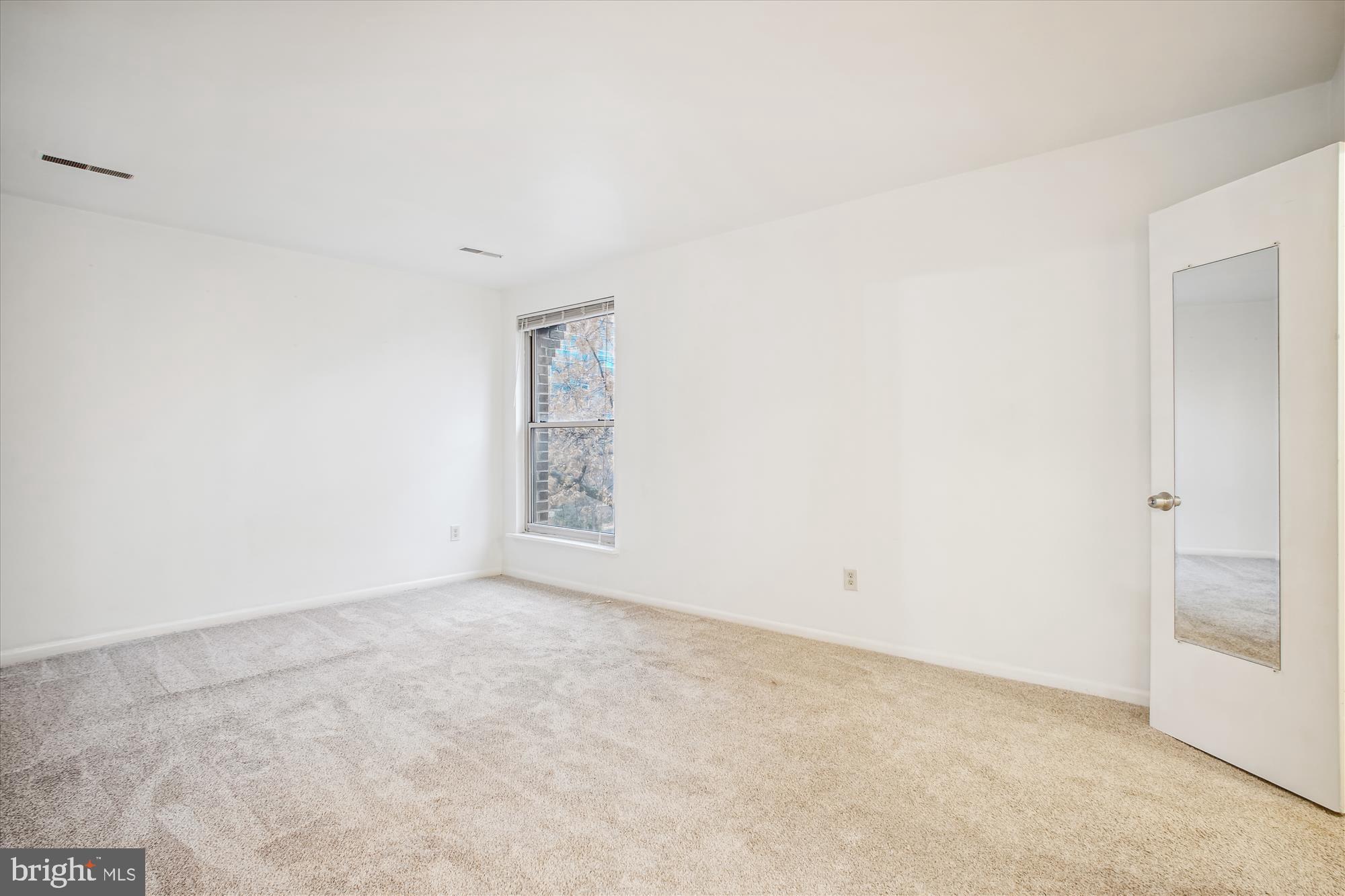 WOODBURN VILLAGE - Residential Lease