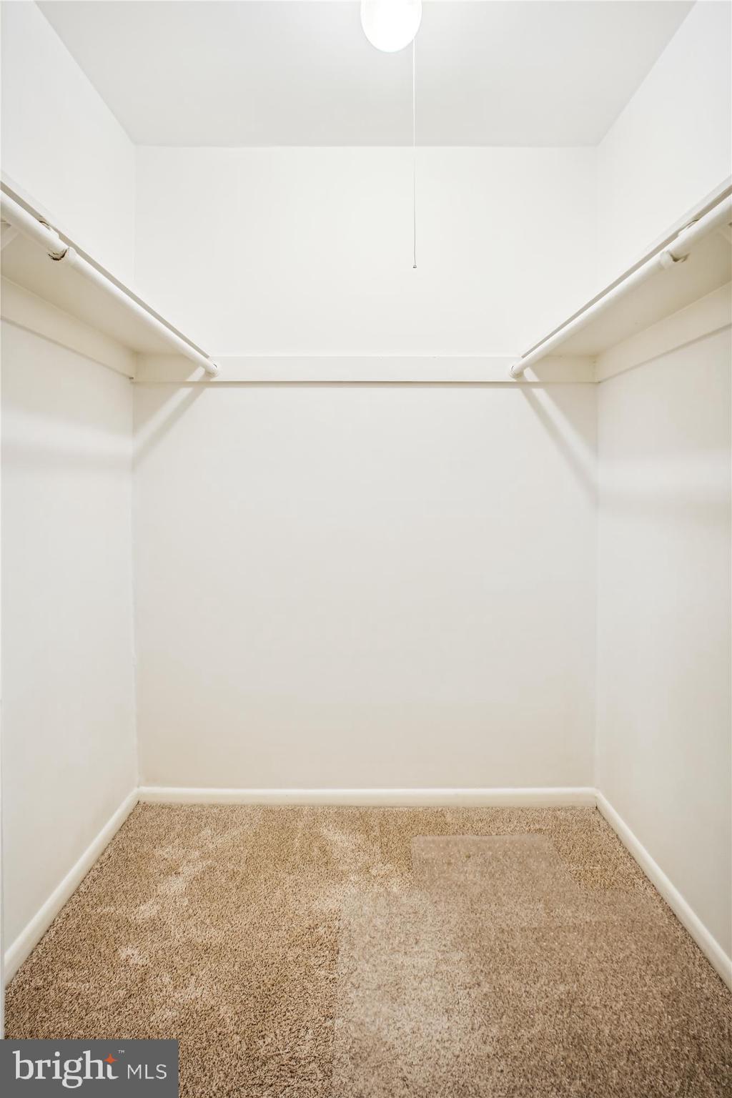 WOODBURN VILLAGE - Residential Lease