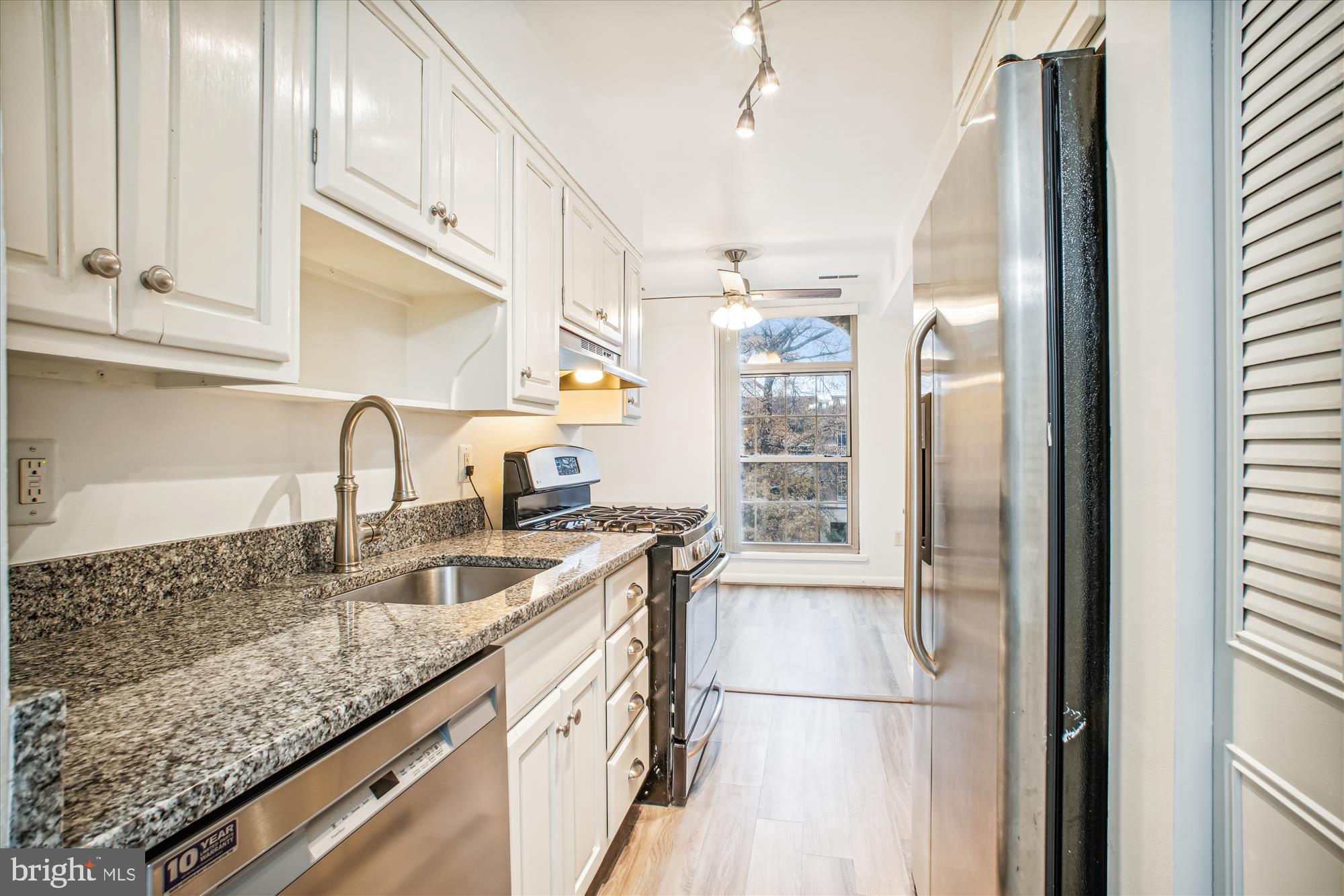 WOODBURN VILLAGE - Residential Lease