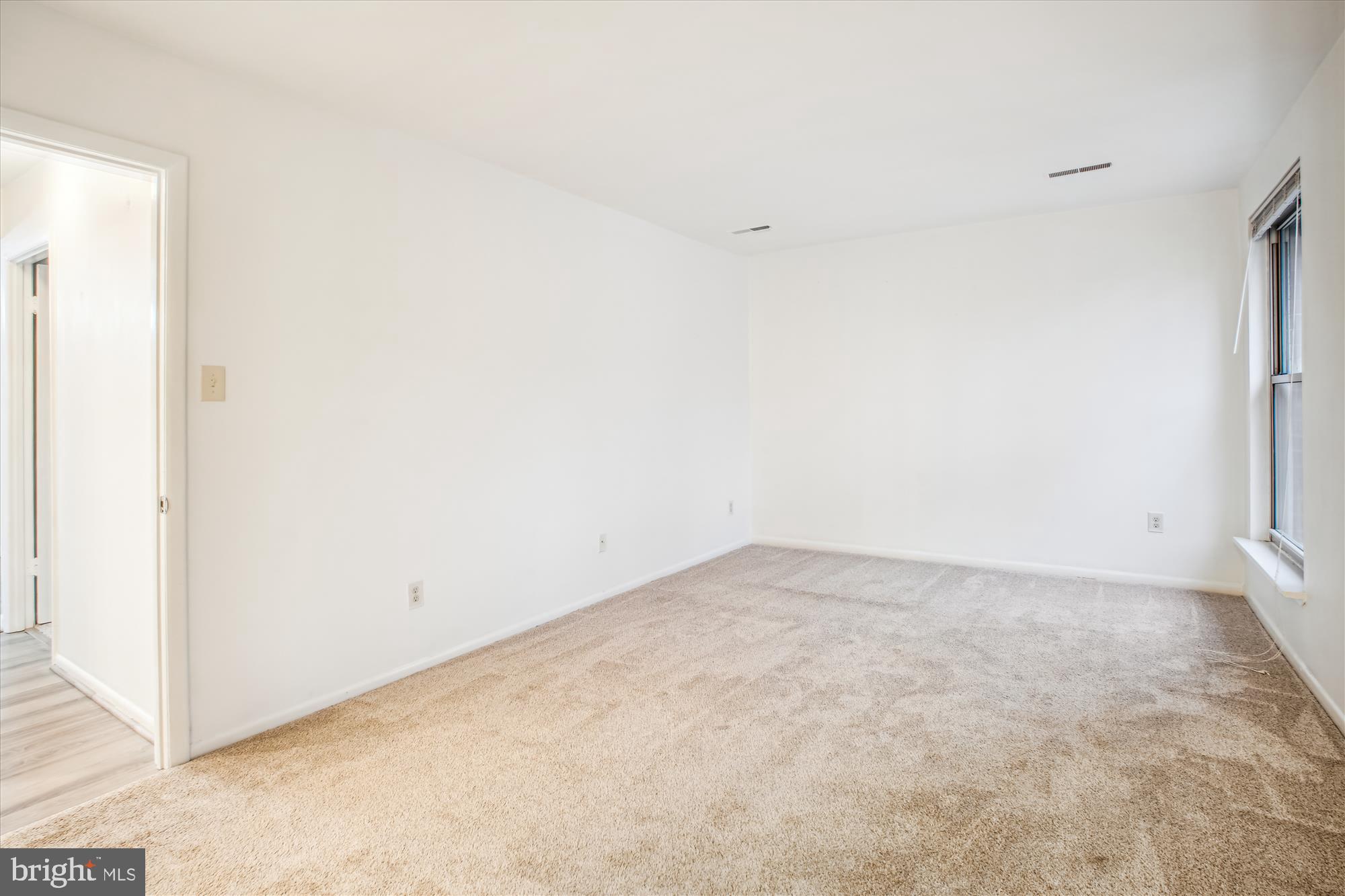 WOODBURN VILLAGE - Residential Lease