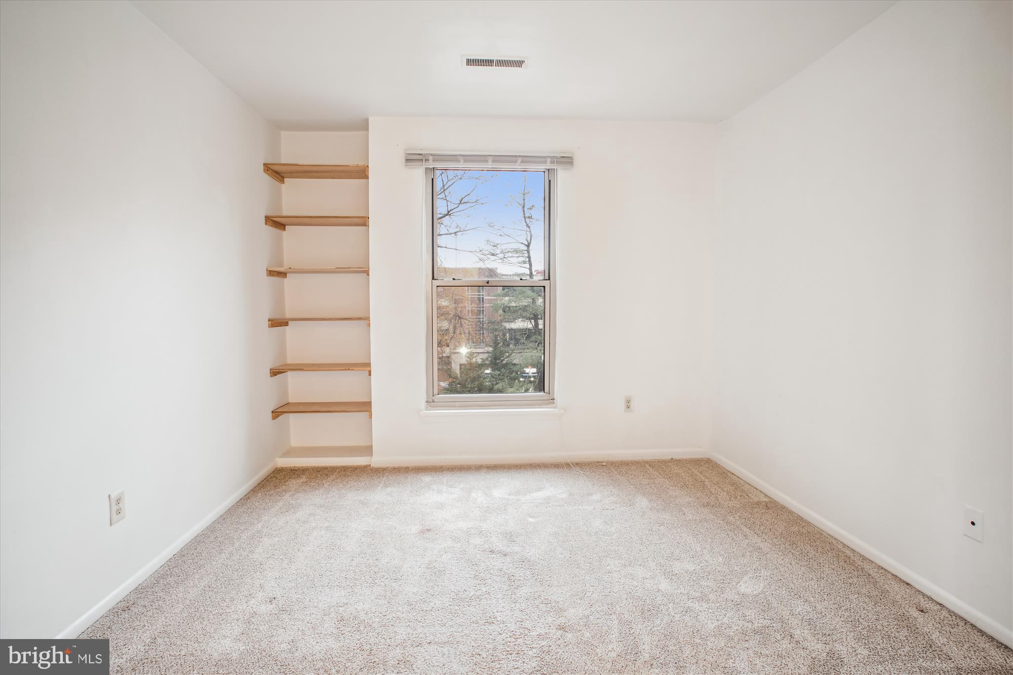 WOODBURN VILLAGE - Residential Lease